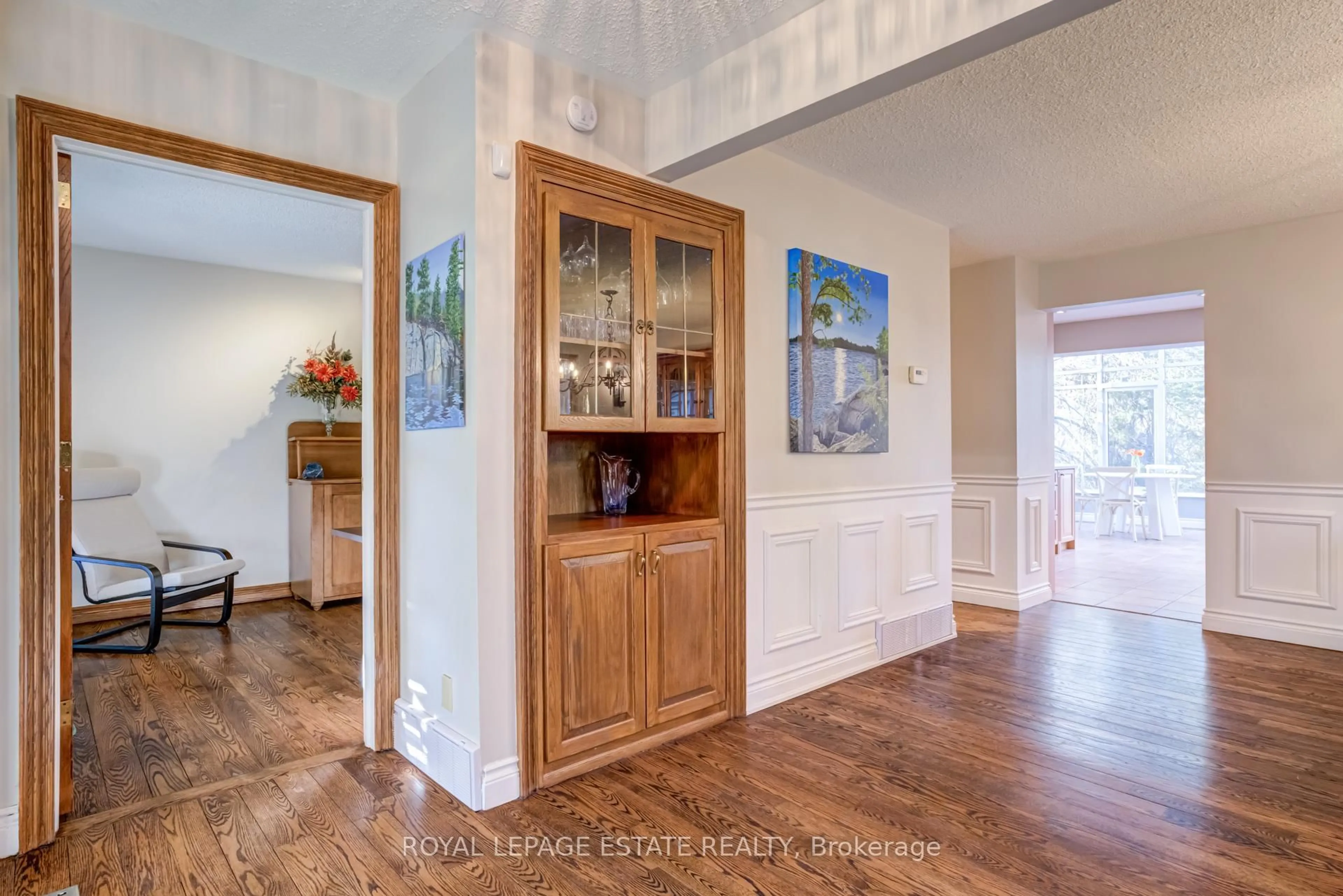 Indoor entryway for 65 Watch Hill Rd, King Ontario L7B 1K1