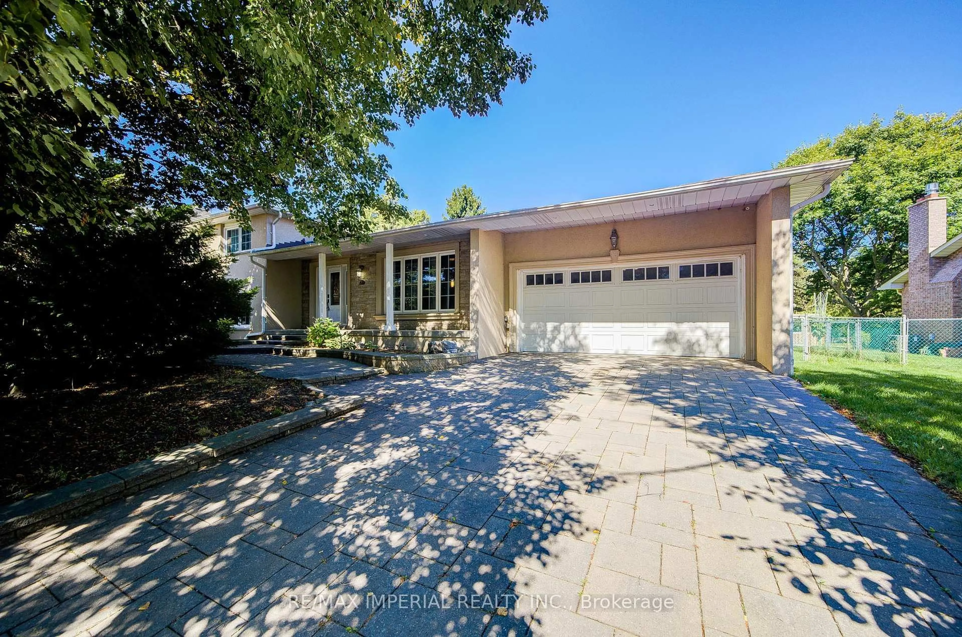 Unknown for 20 Blackforest Dr, Richmond Hill Ontario L4E 2P5