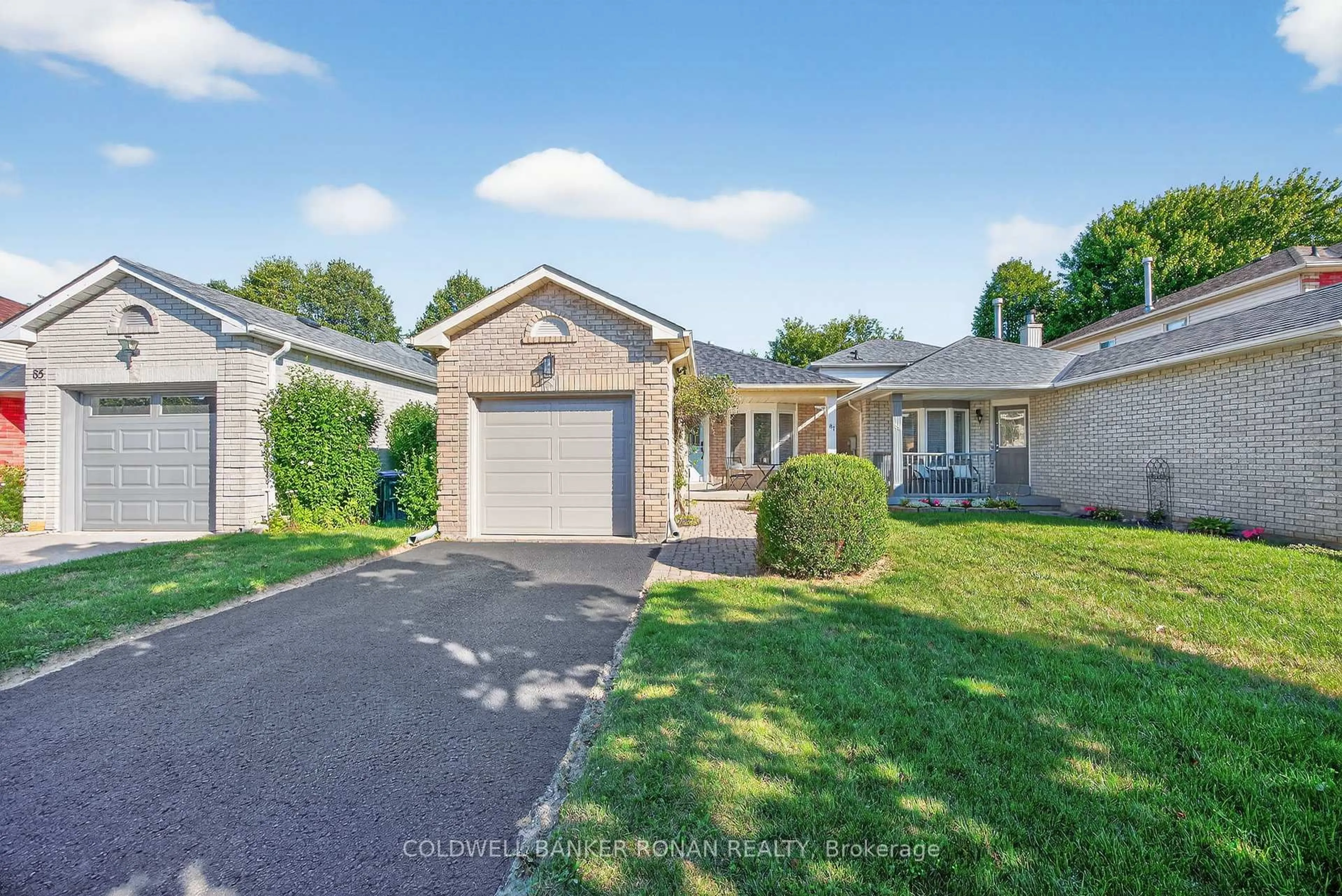 A pic from outside/outdoor area/front of a property/back of a property/a pic from drone, street for 87 Gray Ave, New Tecumseth Ontario L9R 1P6