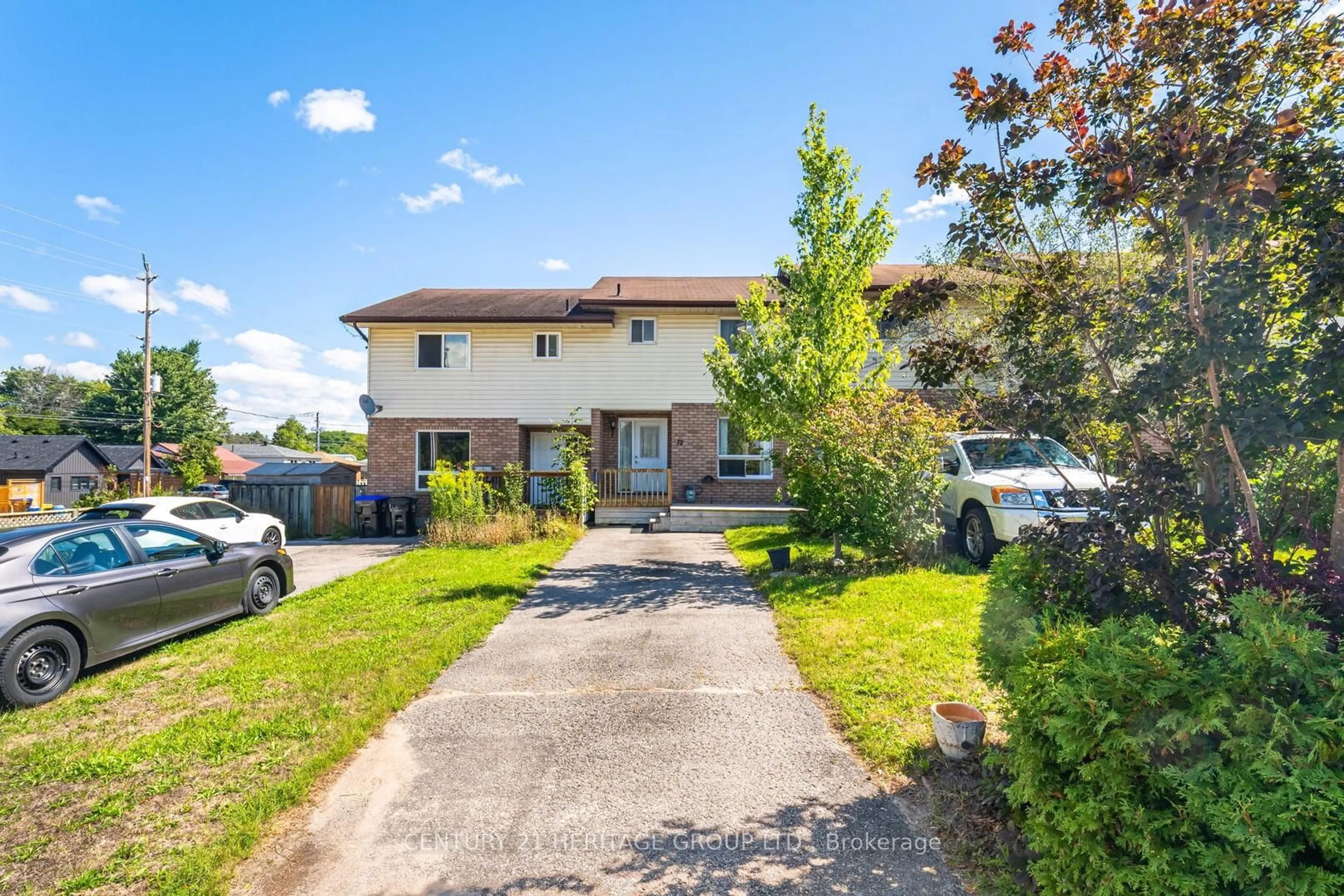 A pic from outside/outdoor area/front of a property/back of a property/a pic from drone, street for 72 Osborn St, Essa Ontario L0M 1B0