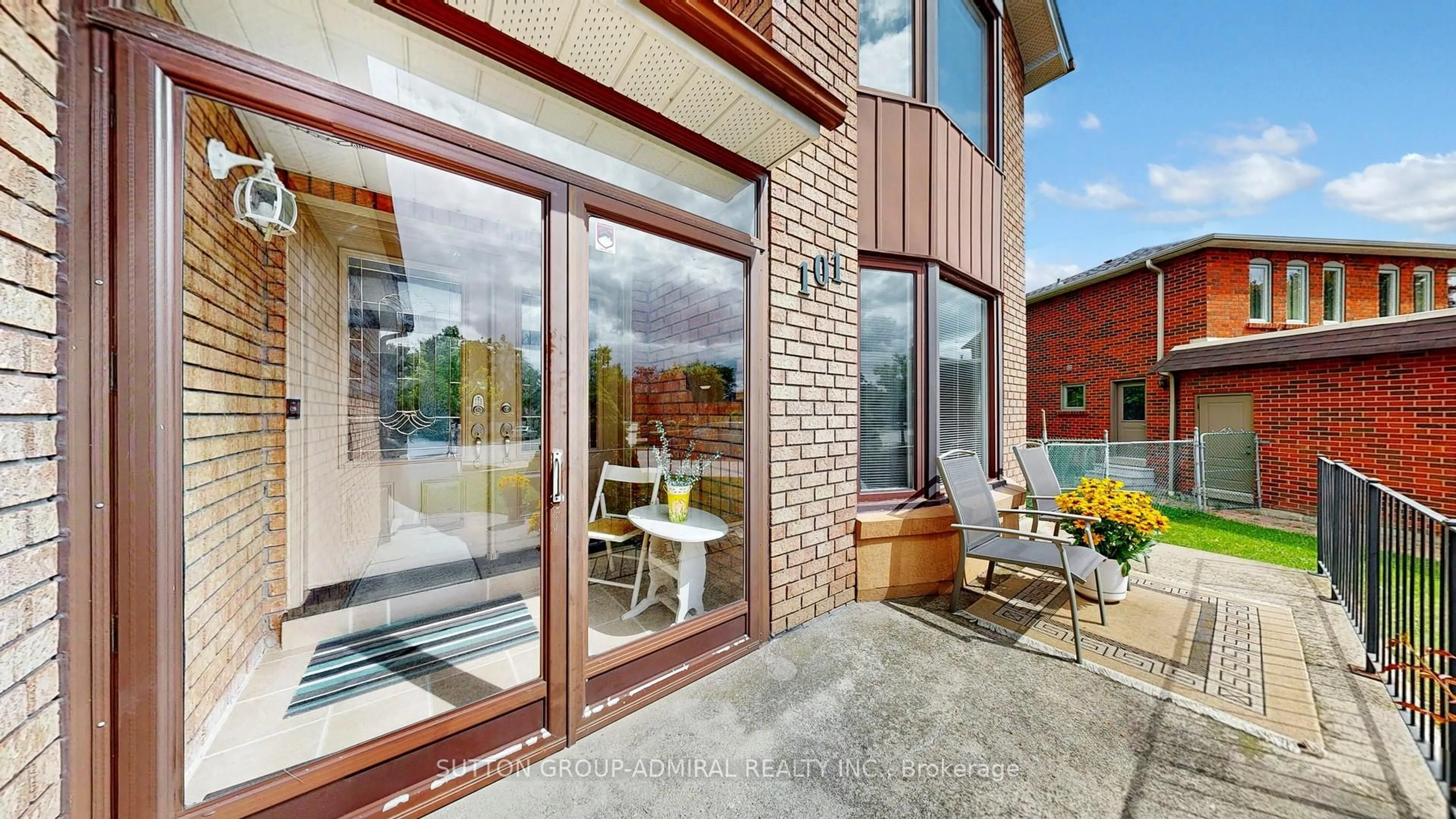 Home with brick exterior material, street for 101 Dunstan Cres, Vaughan Ontario L4L 3W5