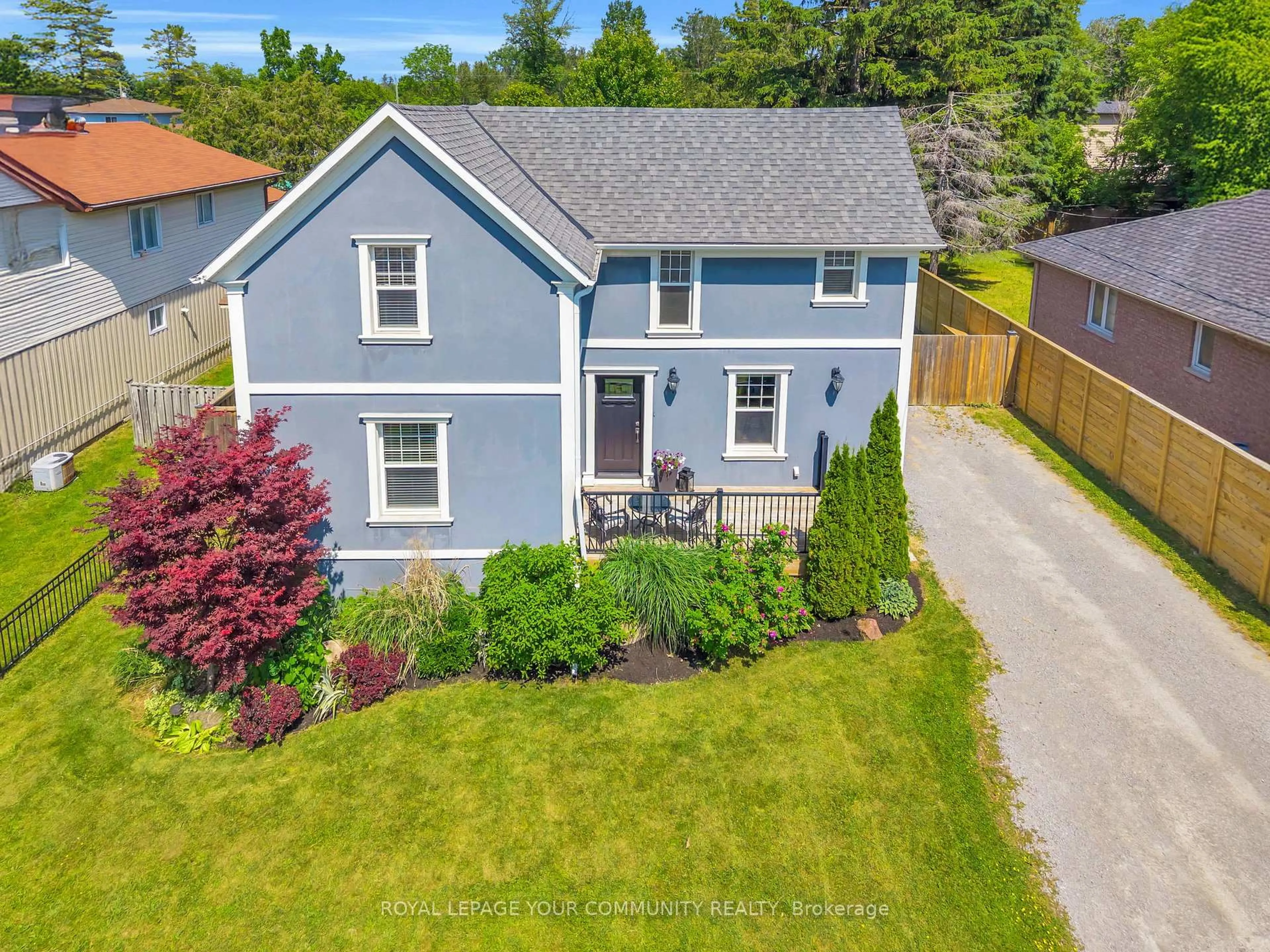 A pic from outside/outdoor area/front of a property/back of a property/a pic from drone, street for 21039 Dalton Rd, Georgina Ontario L0E 1L0