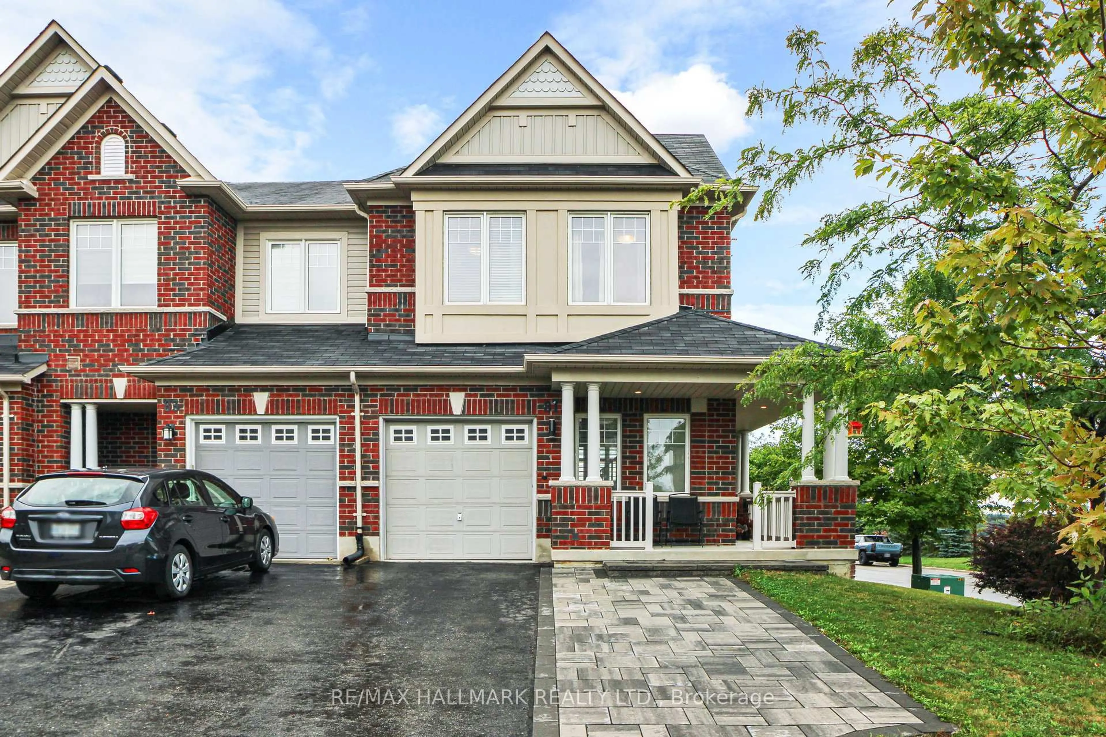 Home with brick exterior material, street for 81 Thatcher Cres, East Gwillimbury Ontario L9N 0B9