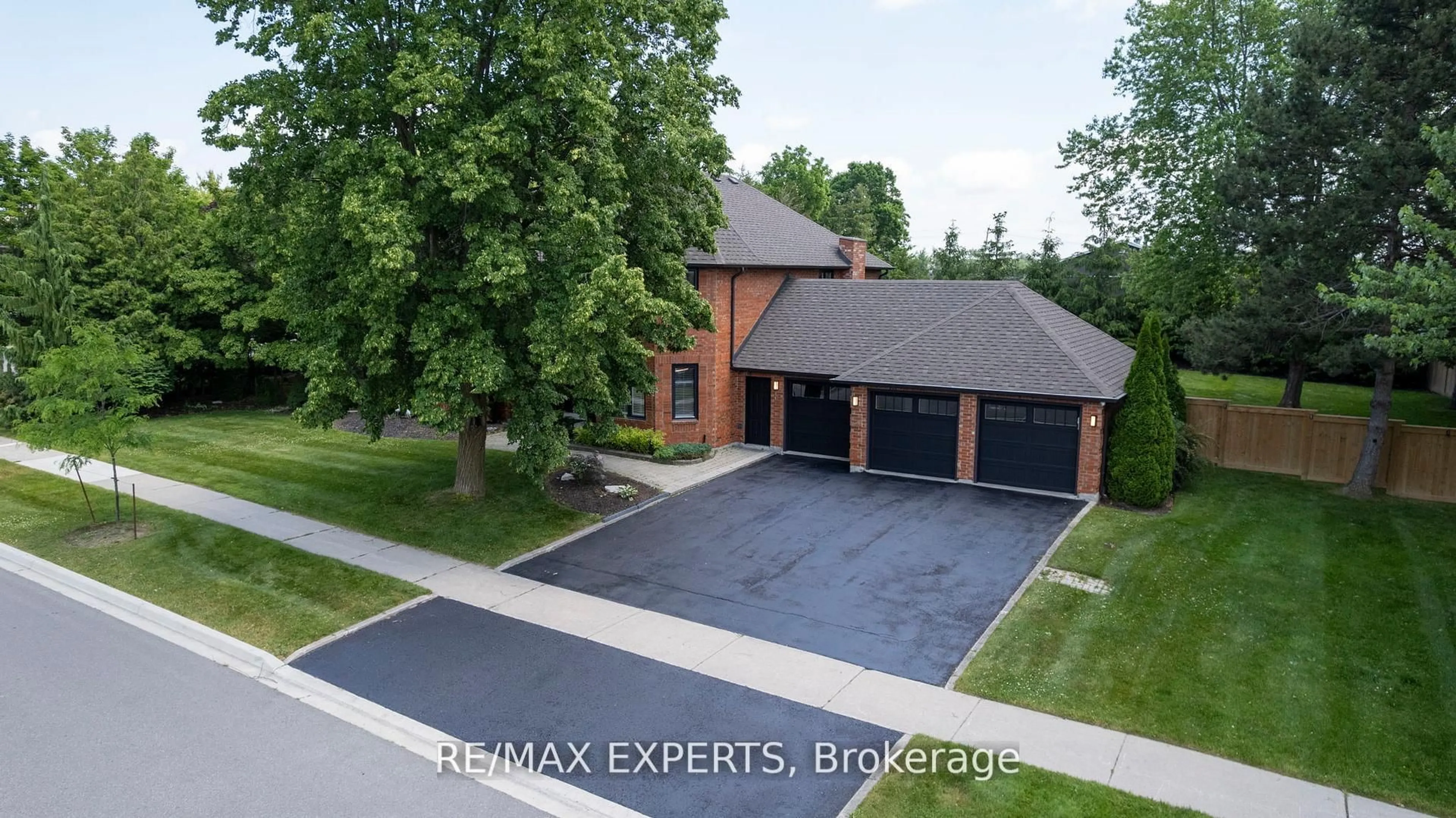 Home with brick exterior material, street for 21 McCutcheon Ave, King Ontario L0G 1N0
