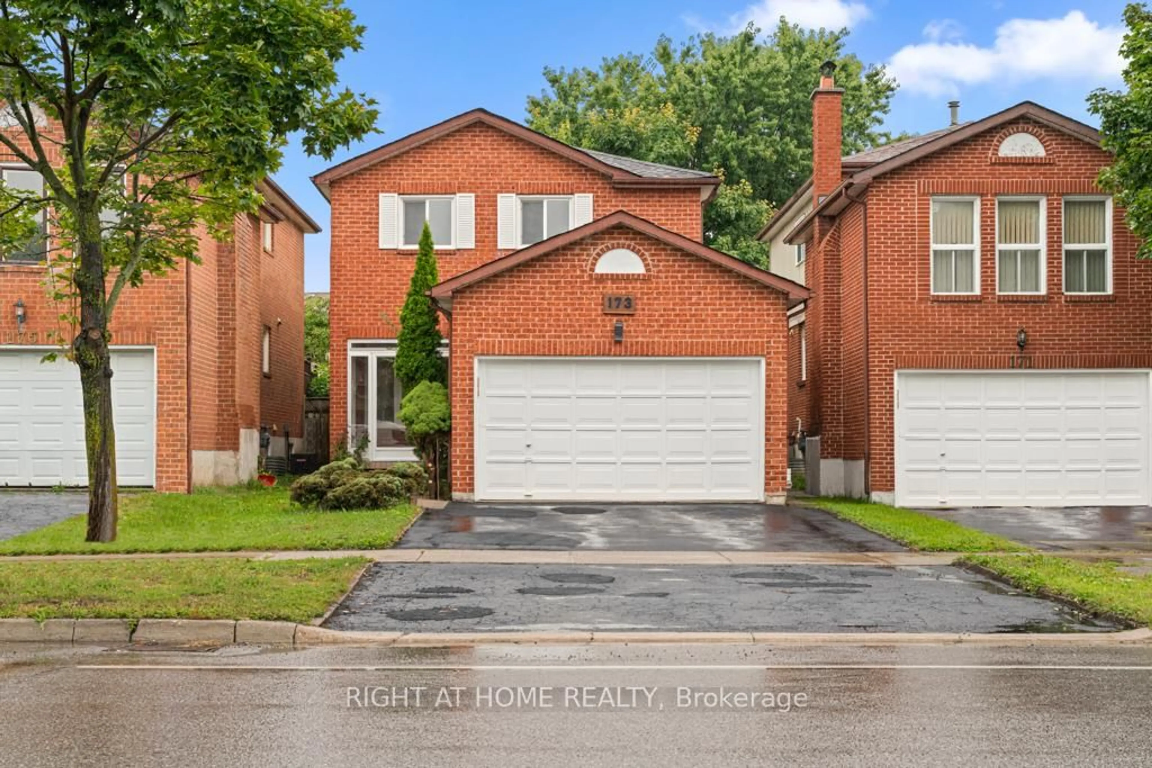 Home with brick exterior material, street for 173 Kersey Cres, Richmond Hill Ontario L4C 8X7