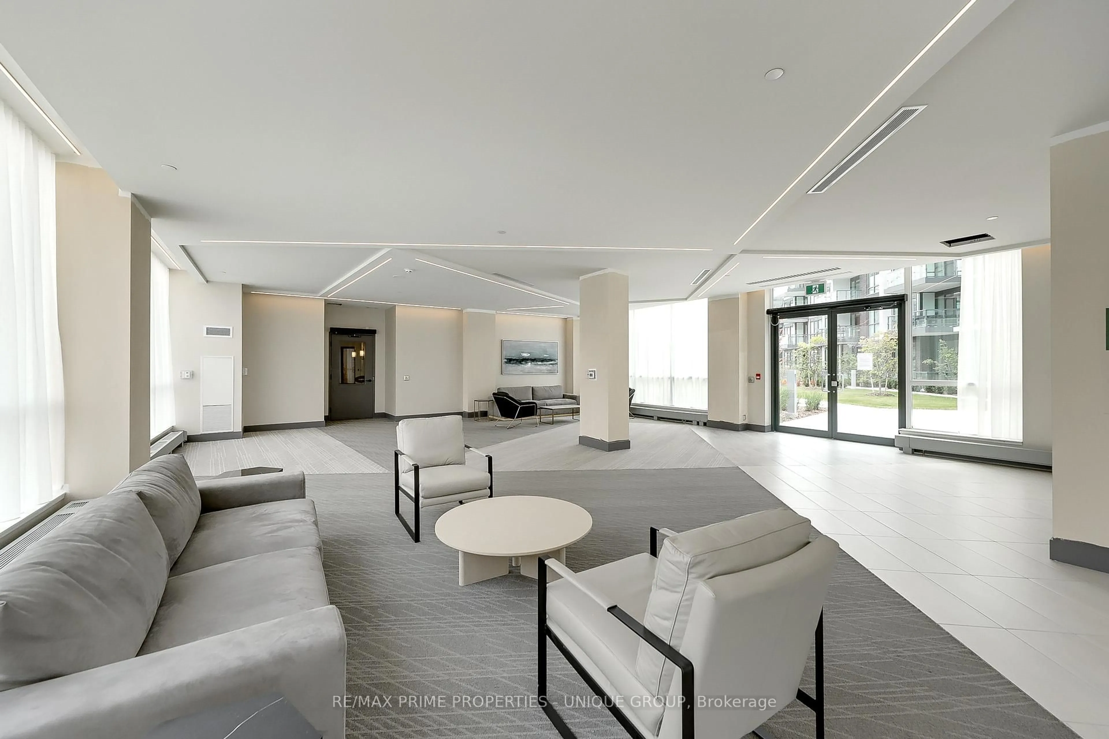 Lobby for 415 Sea Ray Ave #427, Innisfil Ontario L9S 0R5