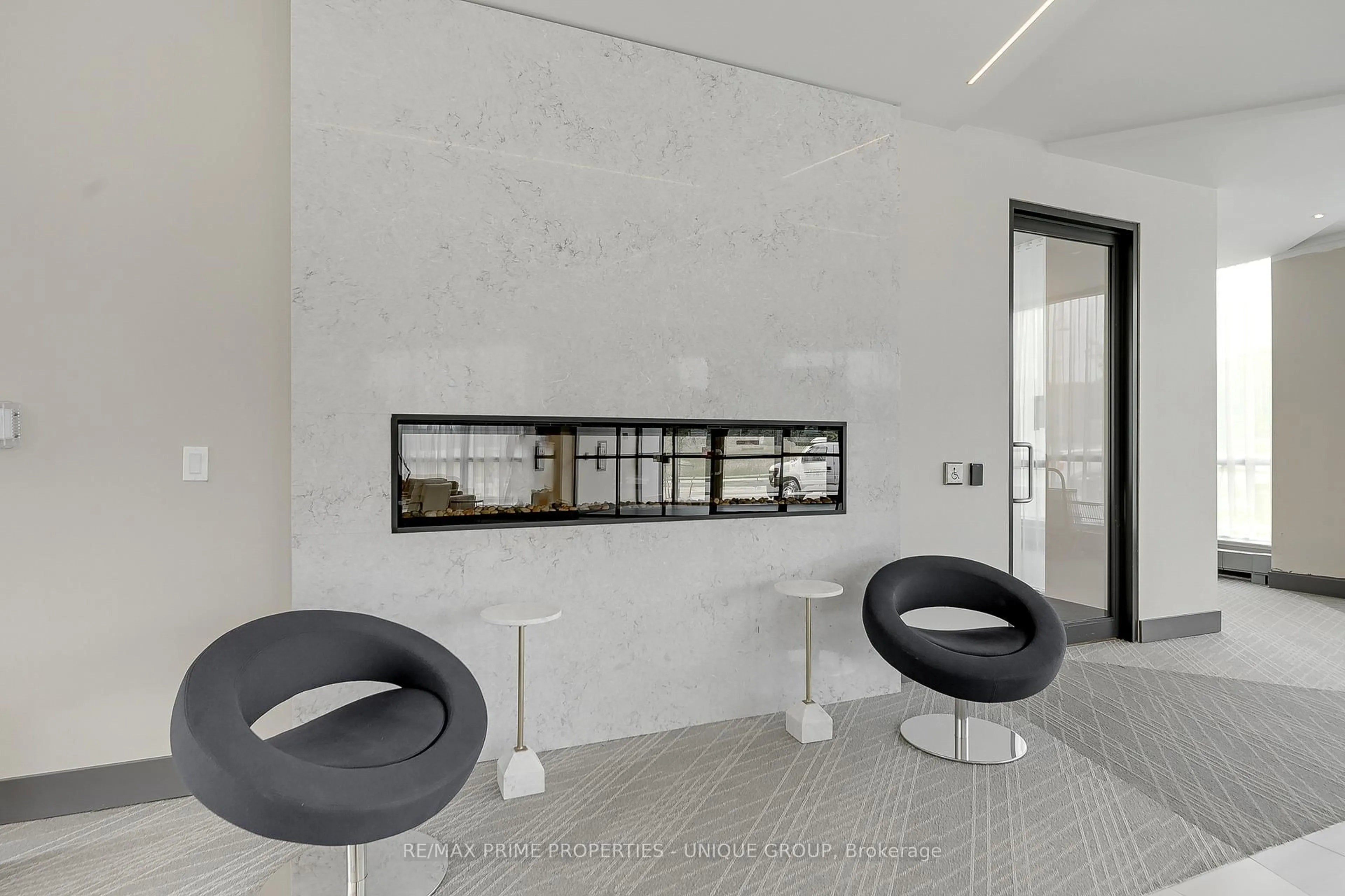 Lobby for 415 Sea Ray Ave #427, Innisfil Ontario L9S 0R5