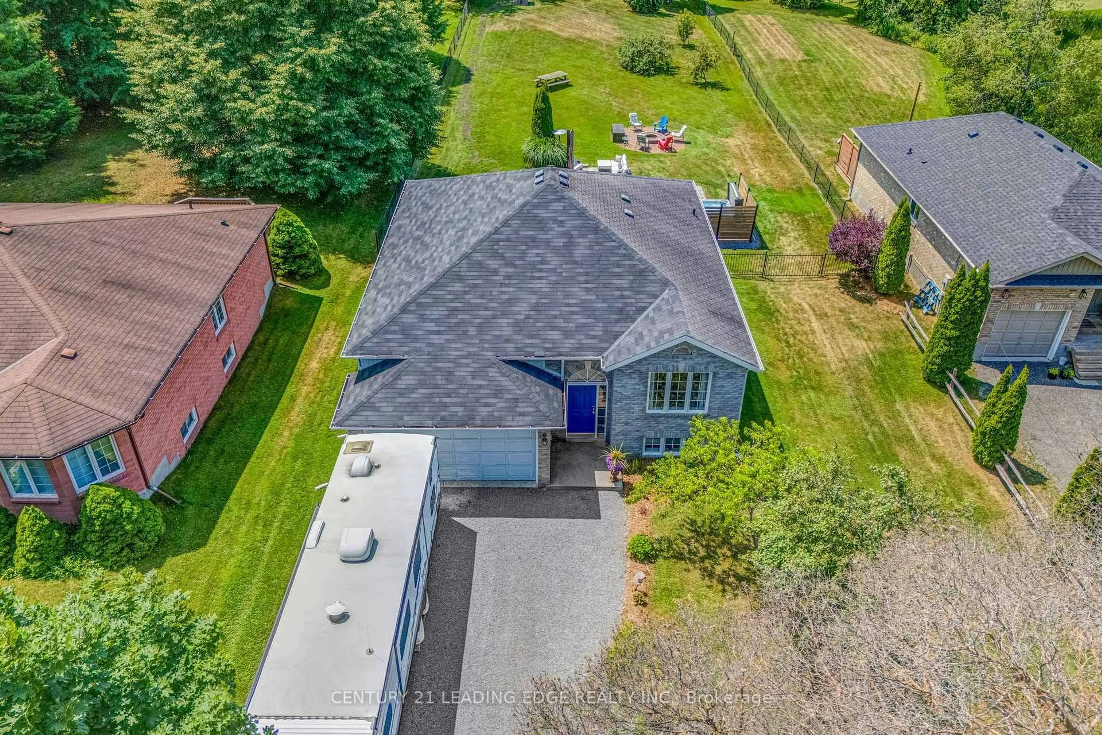 A pic from outside/outdoor area/front of a property/back of a property/a pic from drone, unknown for 56 Riverview Beach Rd, Georgina Ontario L0E 1N0