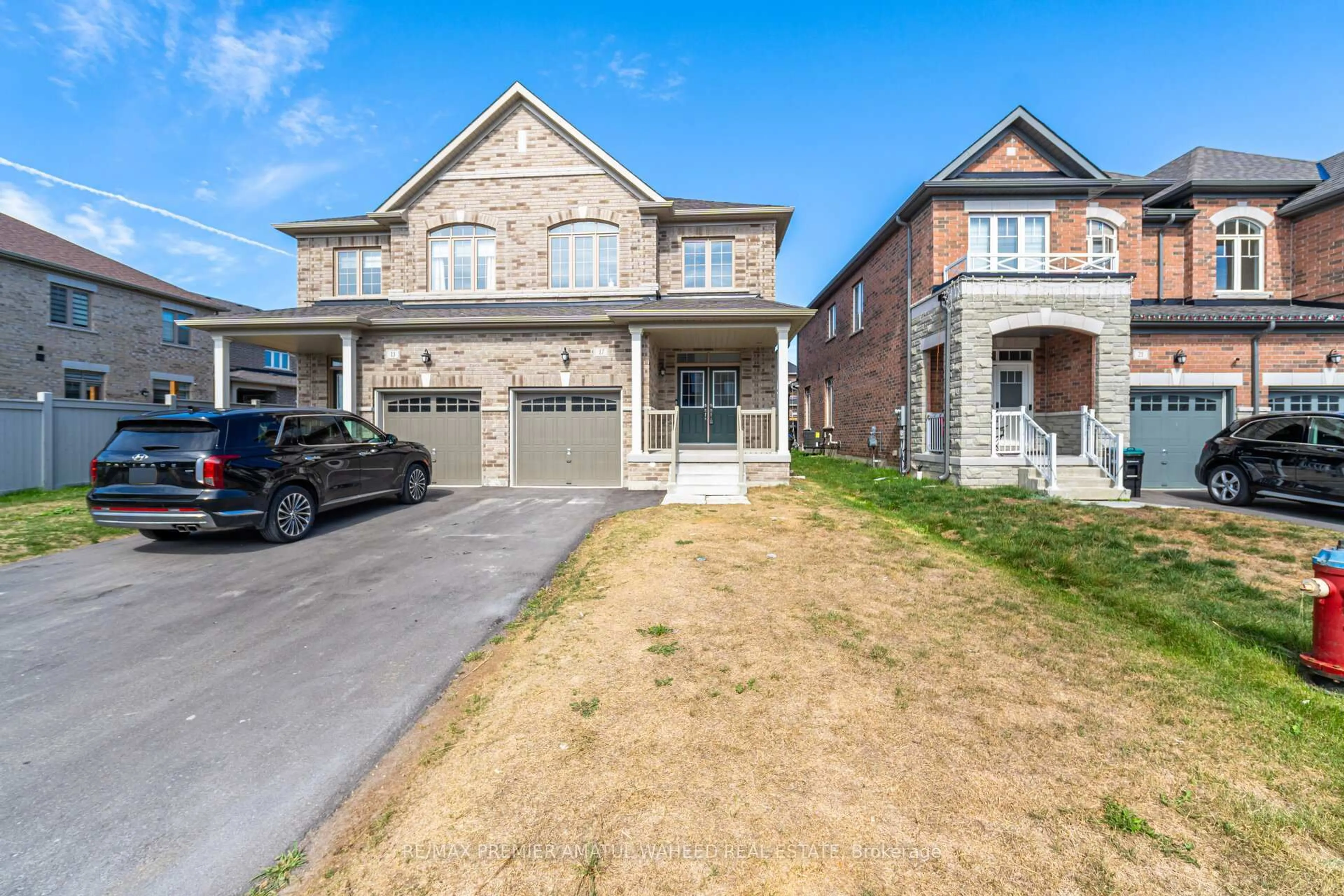 Home with brick exterior material, street for 17 Ferragine Cres, Bradford West Gwillimbury Ontario L3Z 4J9