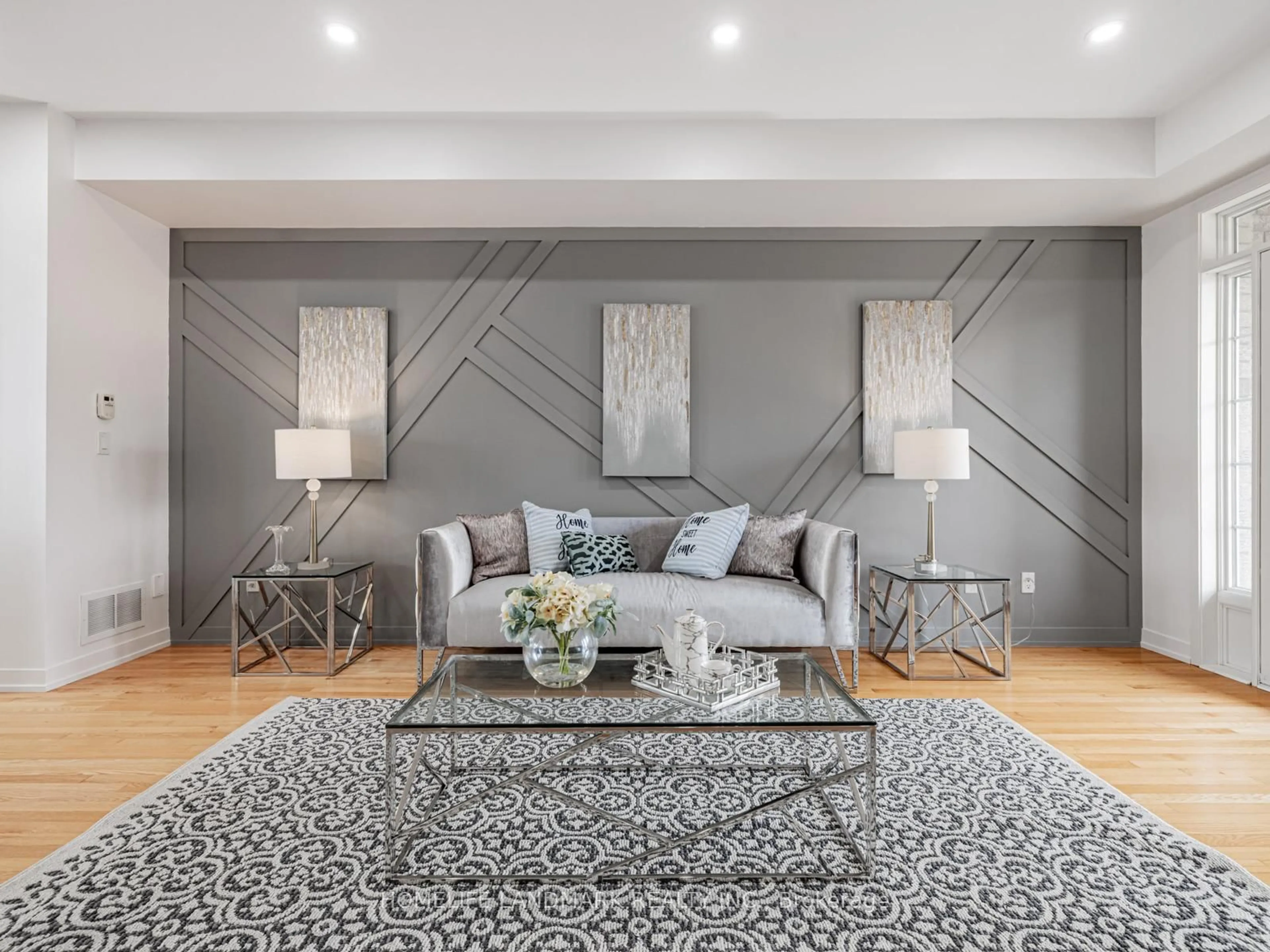 Living room with furniture, unknown for 10606 Bathurst St, Vaughan Ontario L6A 4Y4
