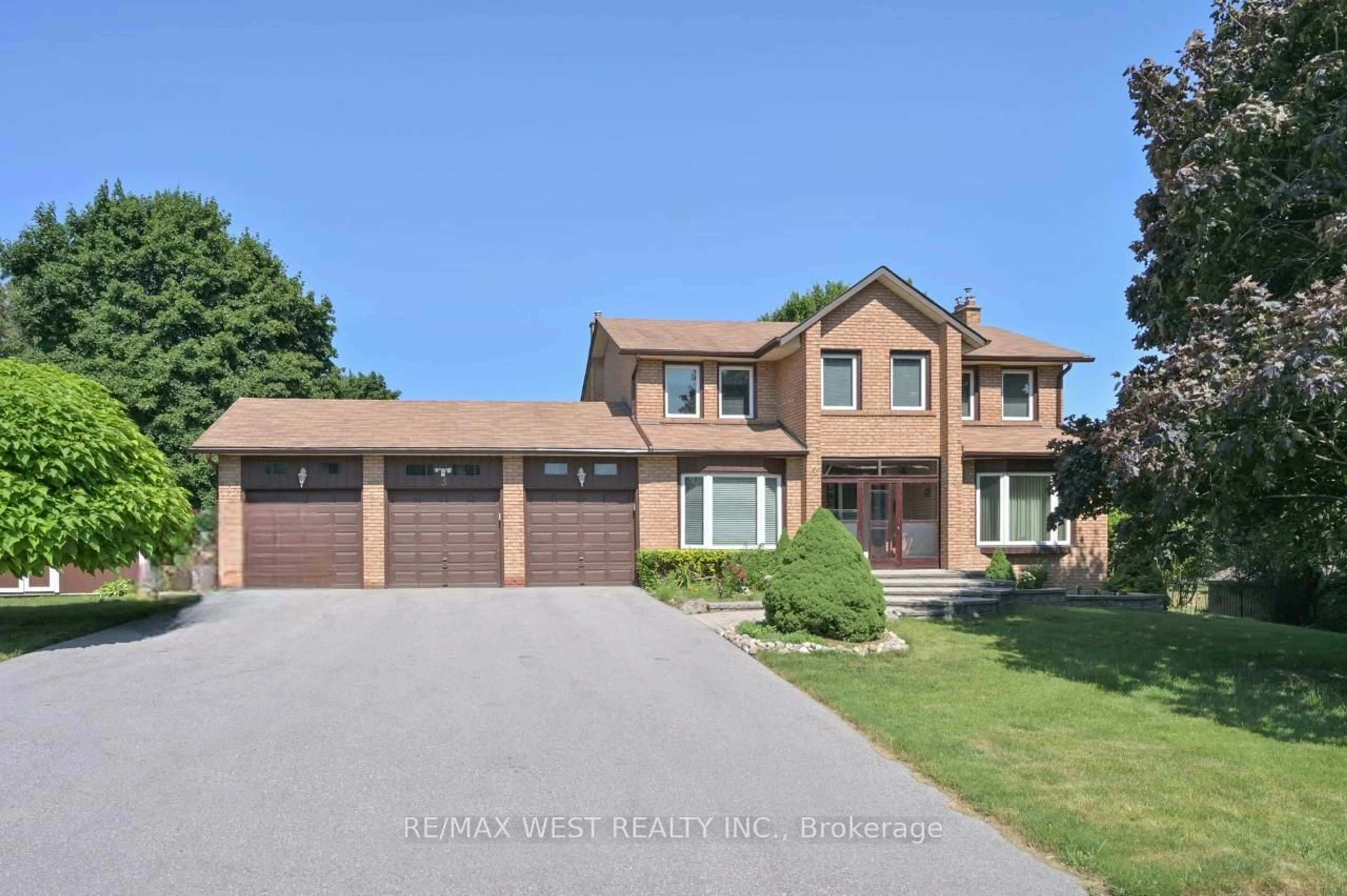 Home with brick exterior material, street for 3 Henry Gate, King Ontario L0G 1N0