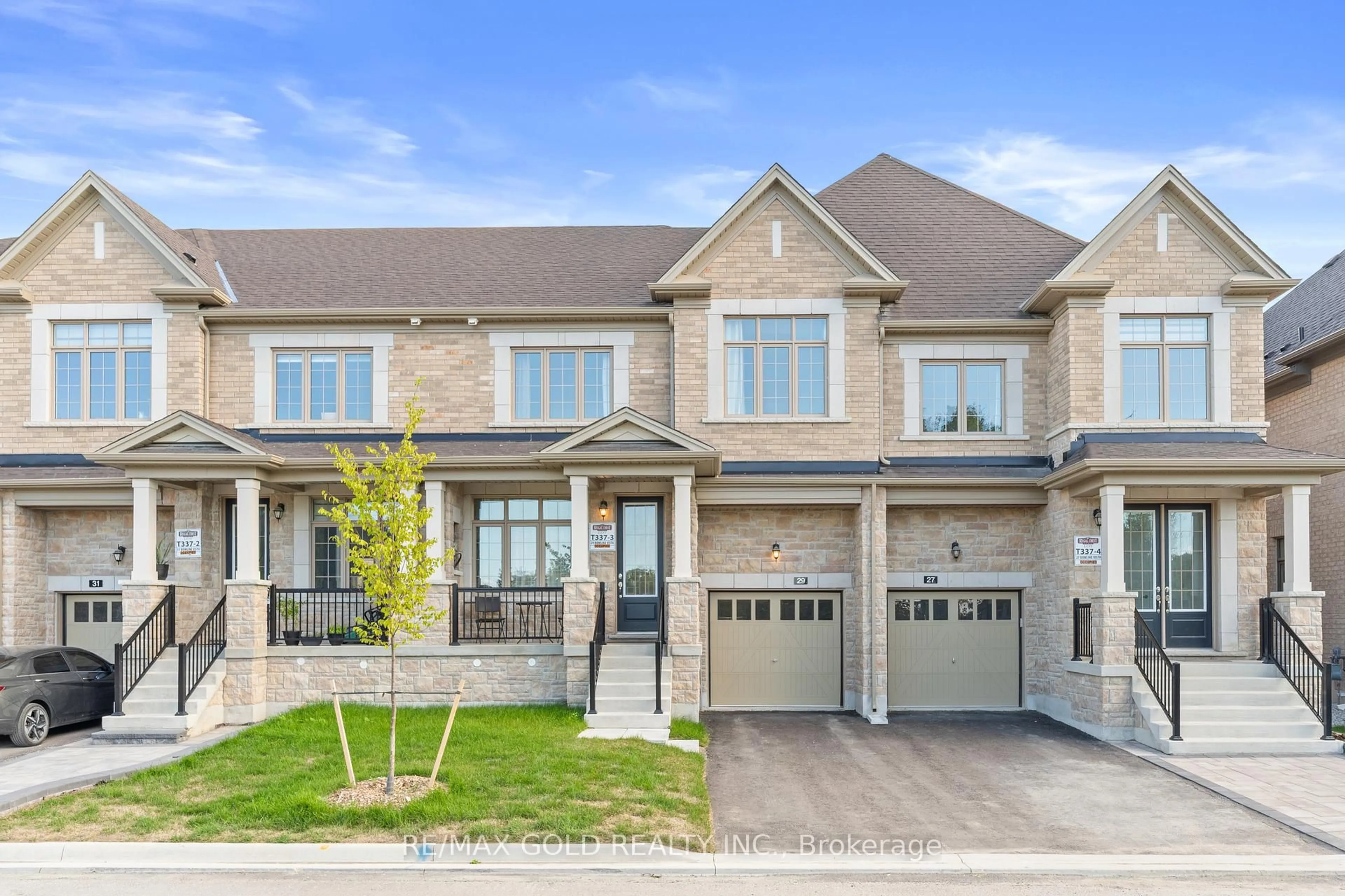Home with brick exterior material, street for 29 Bowlin Vista, East Gwillimbury Ontario L9N 0W2