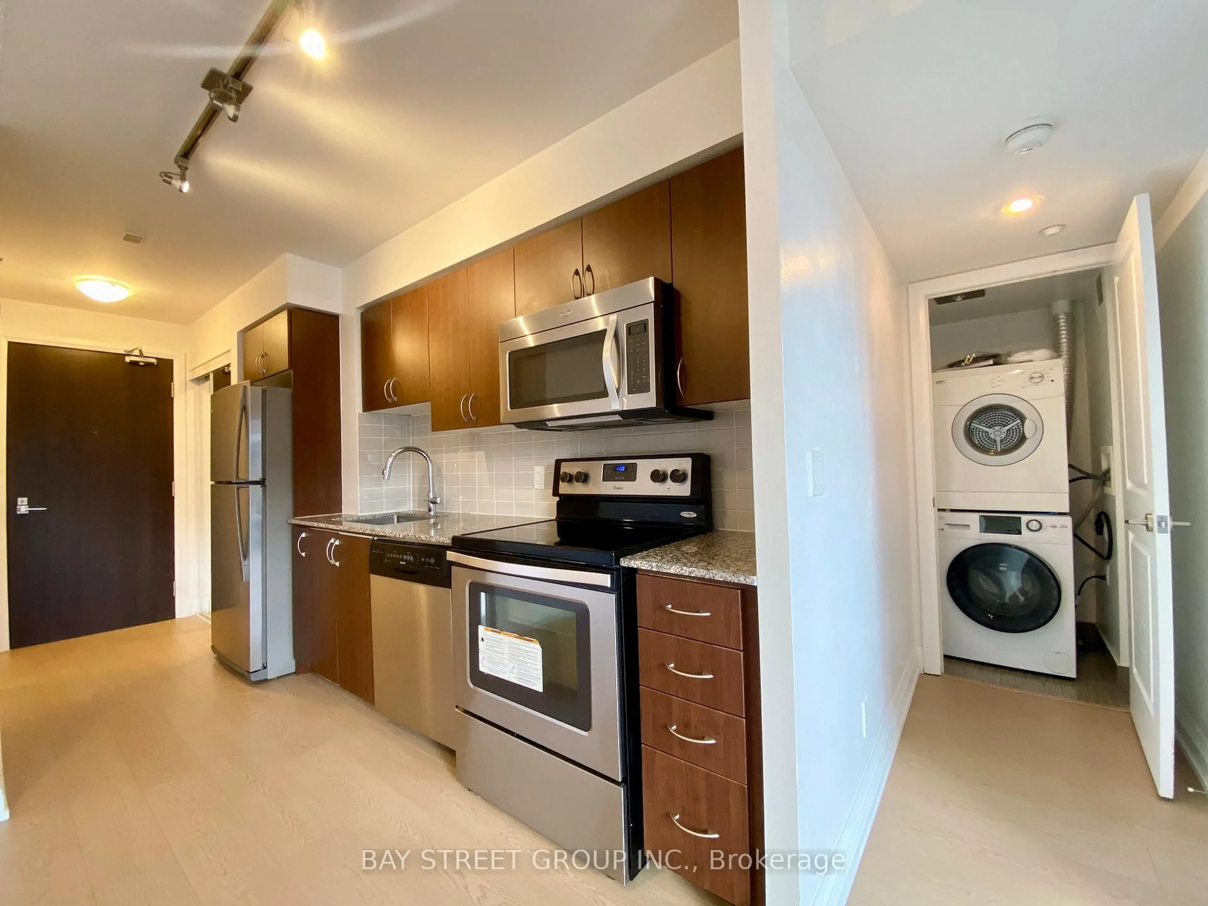 Unknown for 370 Highway 7 E #925, Richmond Hill Ontario L4B 0C4