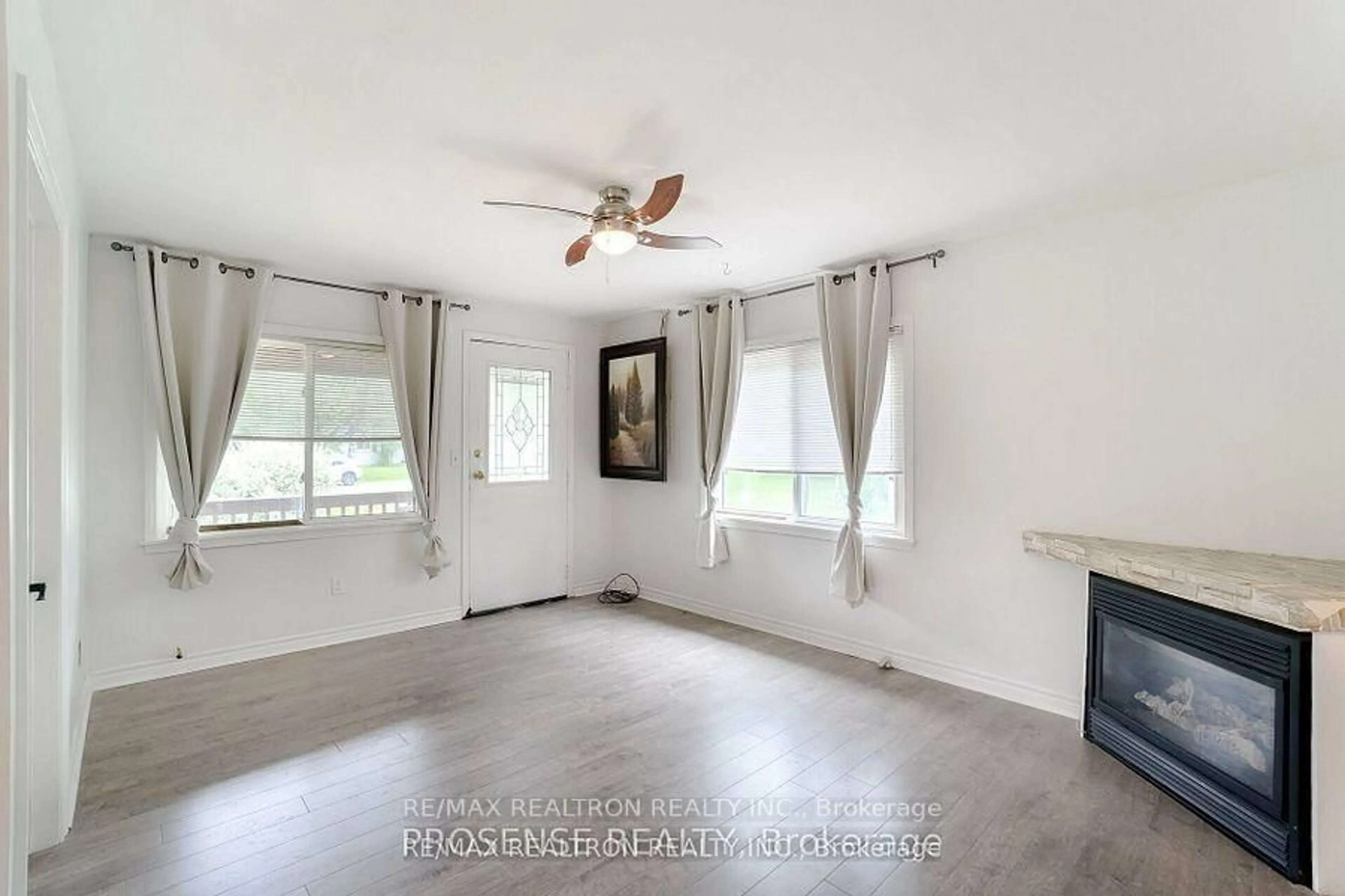 A pic of a room for 780 William St, Innisfil Ontario L9S 2G3