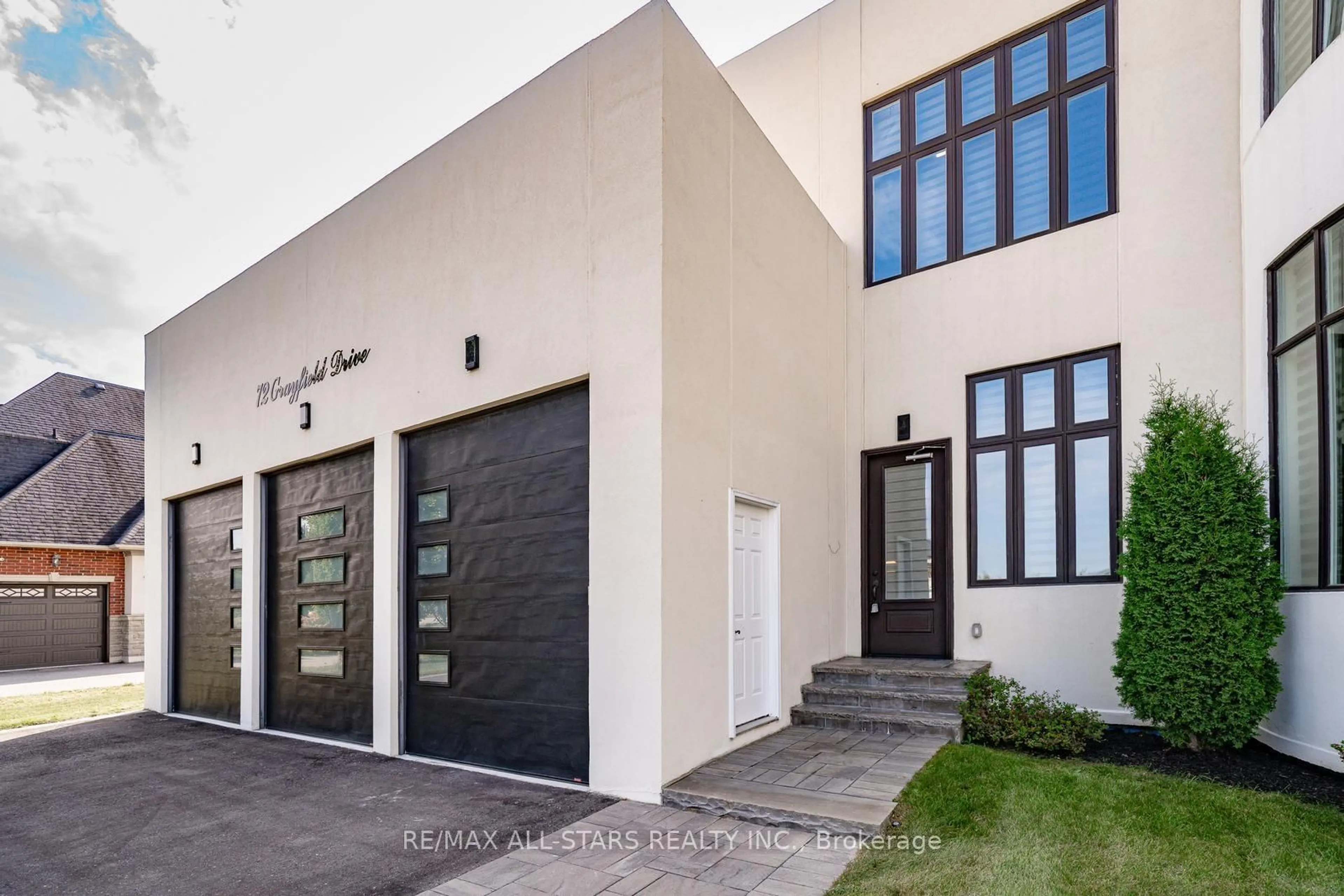 Unknown for 72 Grayfield Dr, Whitchurch-Stouffville Ontario L4A 0B1