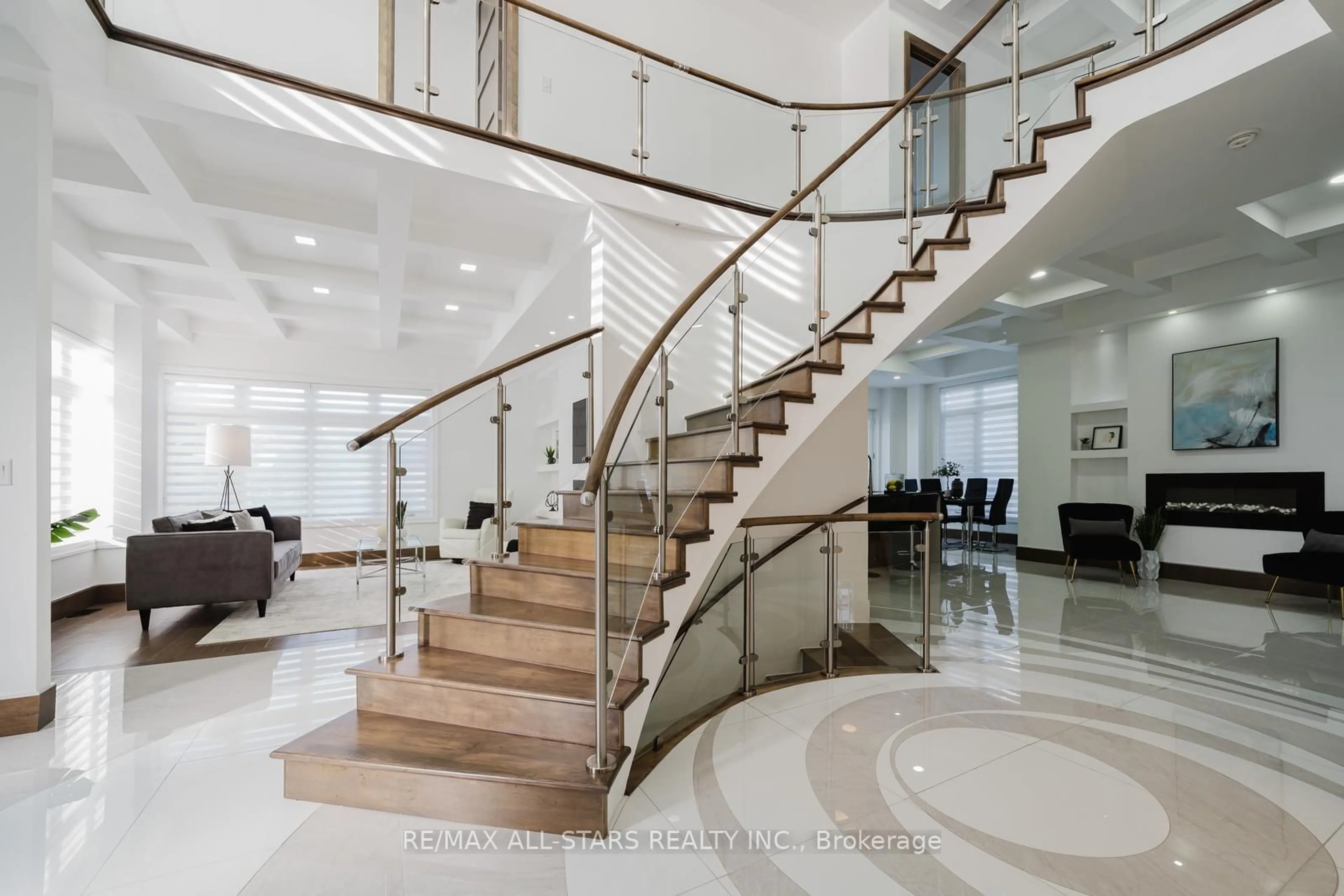 Unknown for 26 Lancer Dr, Vaughan Ontario L6A 1E1