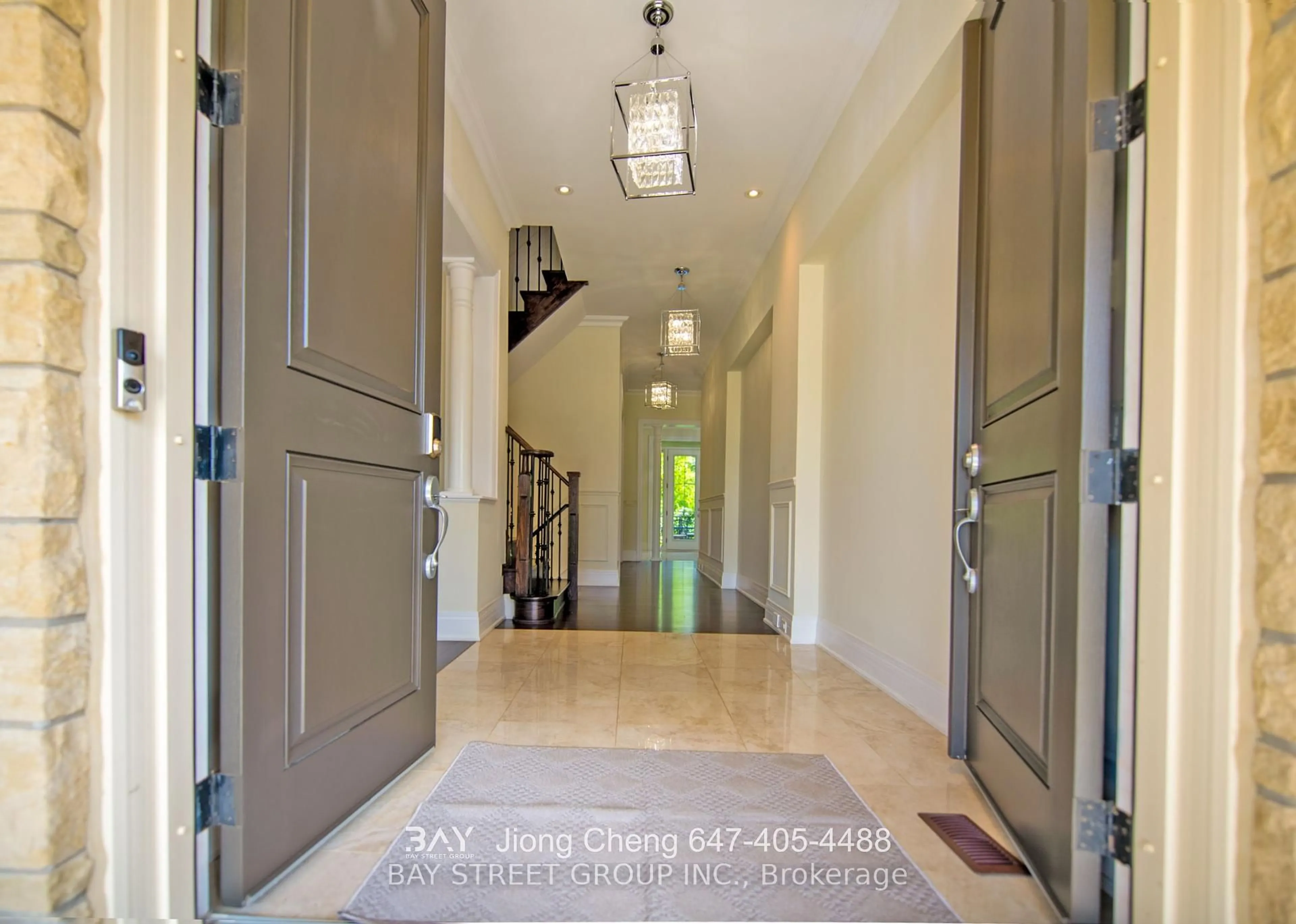 Indoor foyer for 80 LADY JESSICA DR Dr, Vaughan Ontario L6A 4T9