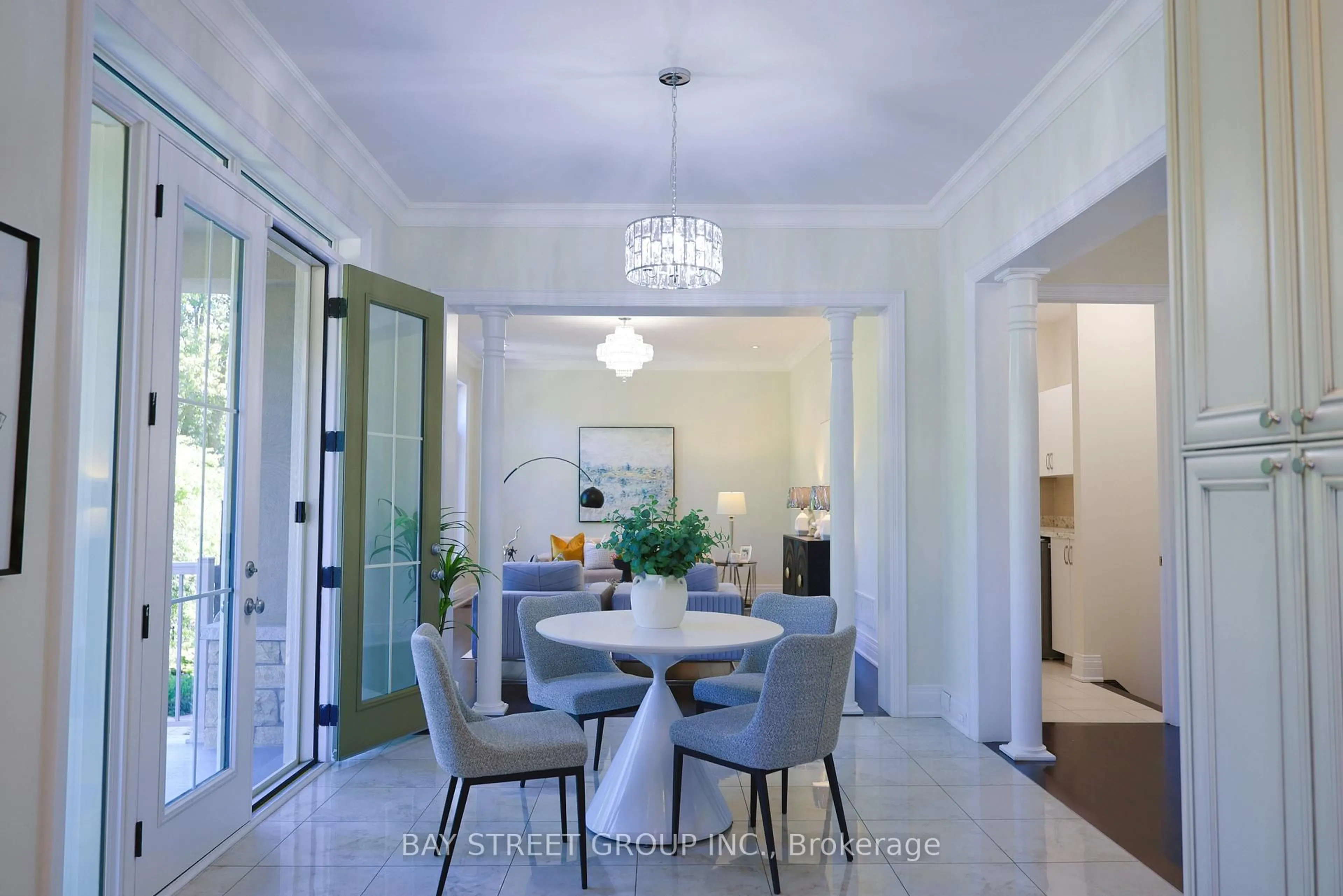 Dining room, ceramic/tile floor for 80 LADY JESSICA DR Dr, Vaughan Ontario L6A 4T9