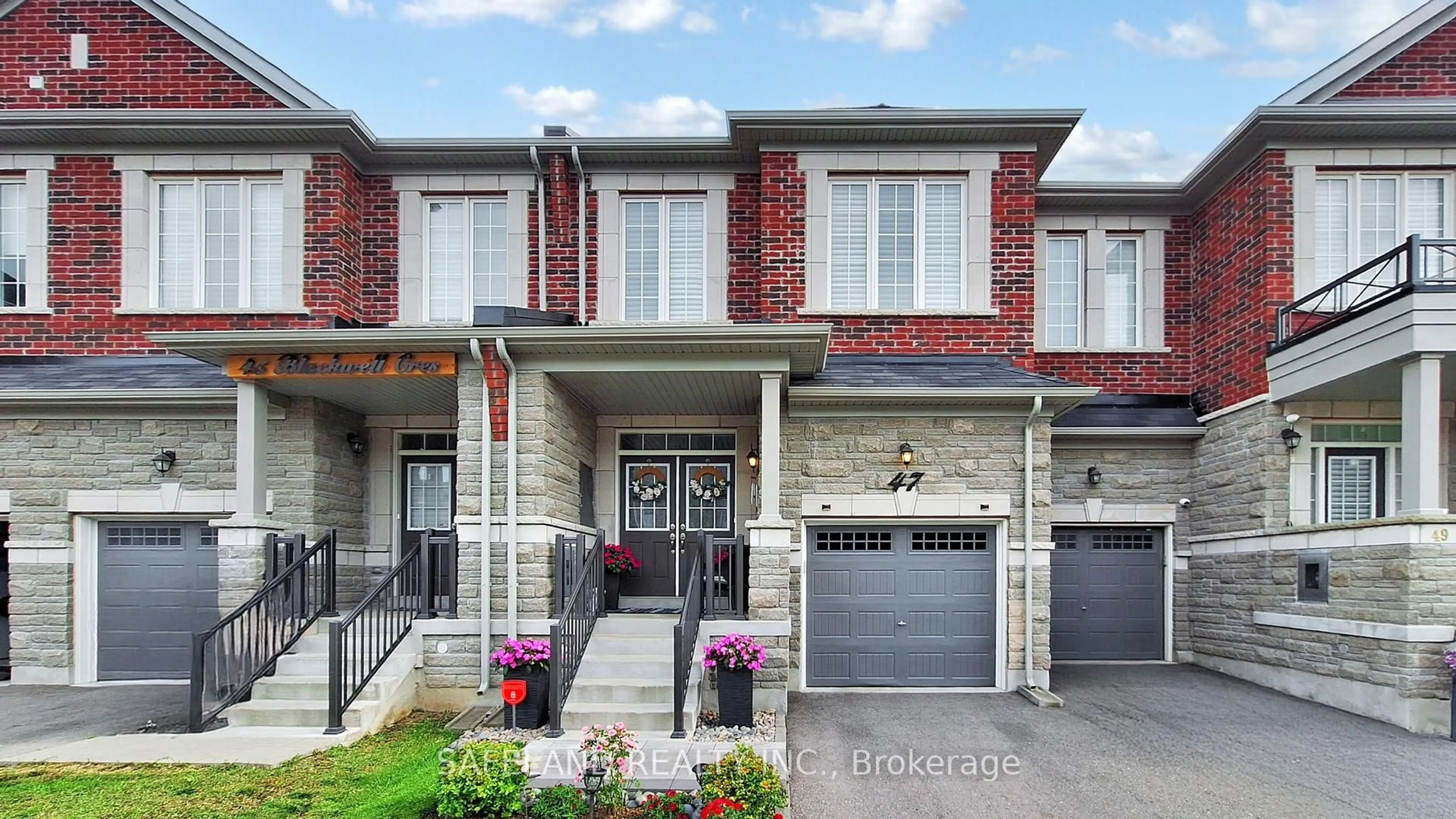 Home with brick exterior material, street for 47 Blackwell Cres, Bradford West Gwillimbury Ontario L3Z 4L3
