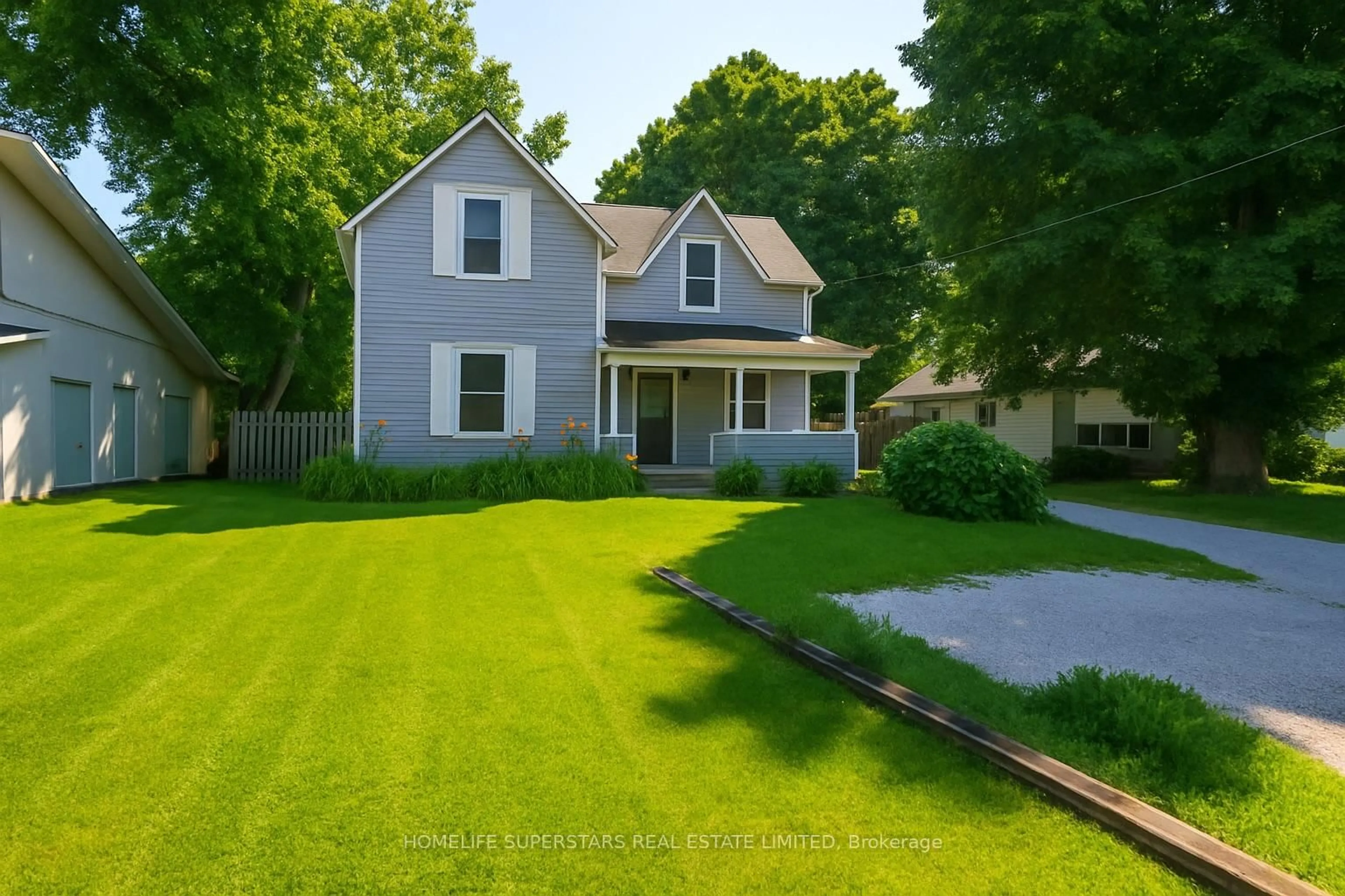 A pic from outside/outdoor area/front of a property/back of a property/a pic from drone, street for 21023 Dalton Rd, Georgina Ontario L0E 1L0