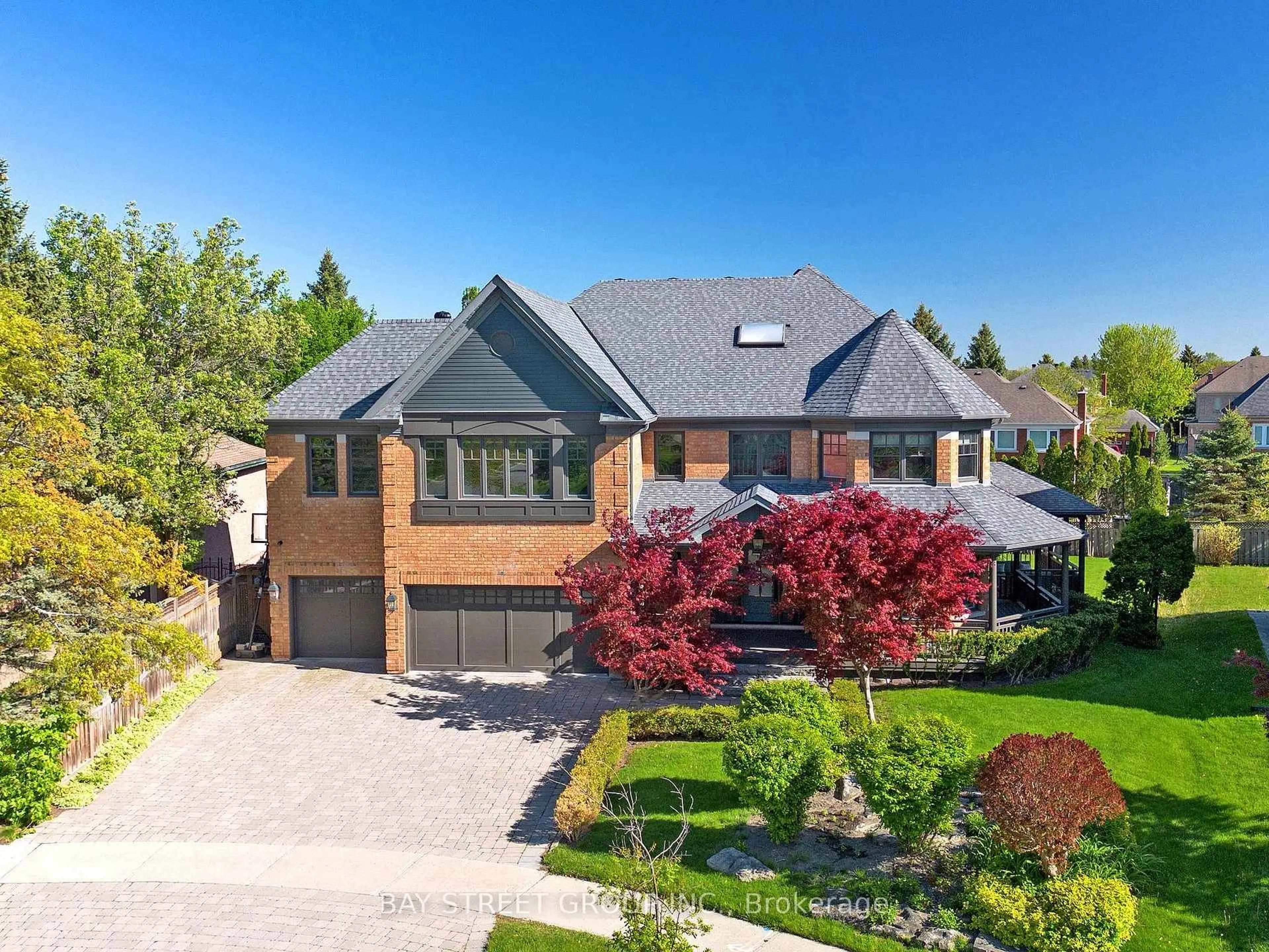 Home with brick exterior material, street for 25 Brookshill Cres, Richmond Hill Ontario L4B 3J2