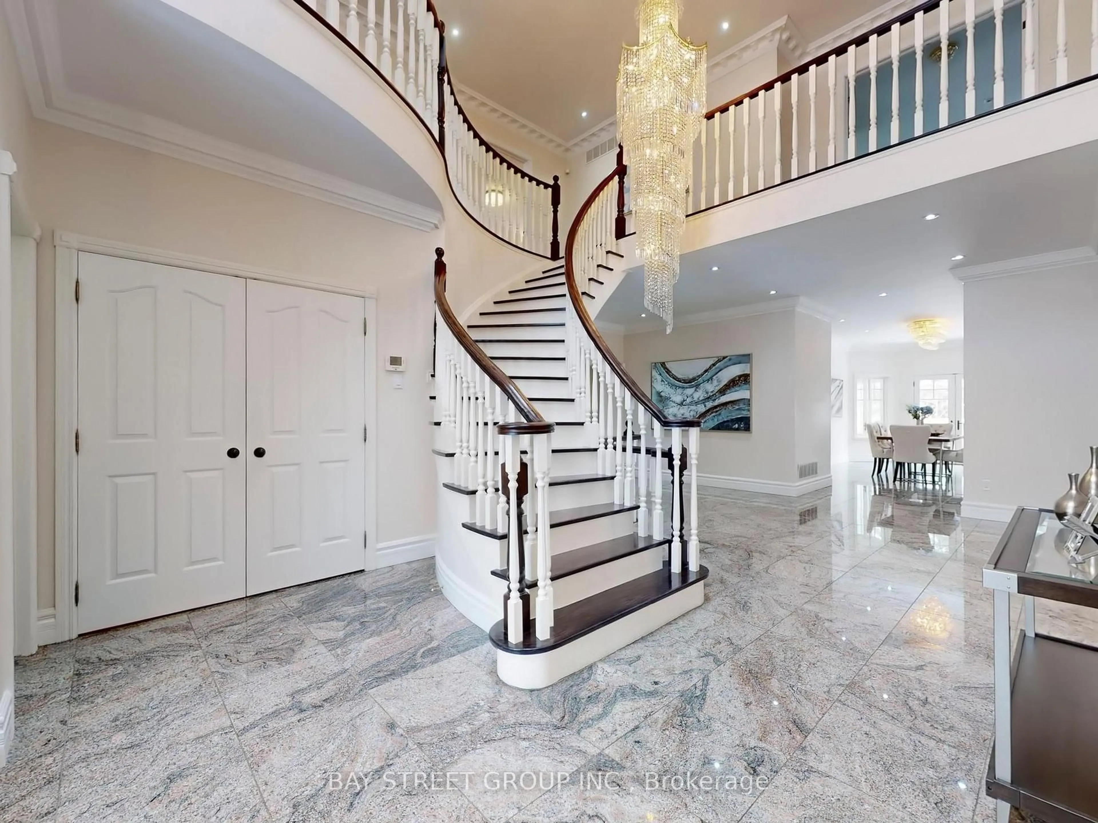 Stairs for 25 Brookshill Cres, Richmond Hill Ontario L4B 3J2