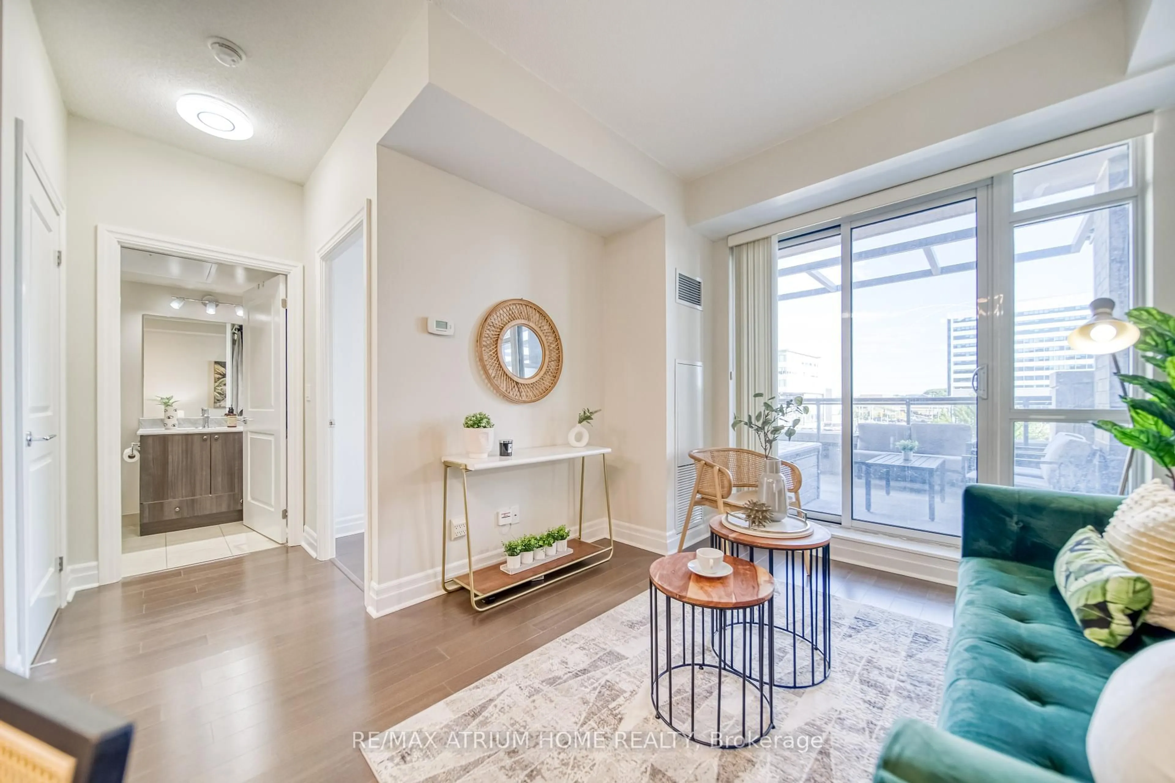 Indoor entryway for 8110 Birchmount Rd #317, Markham Ontario L6G 0E3