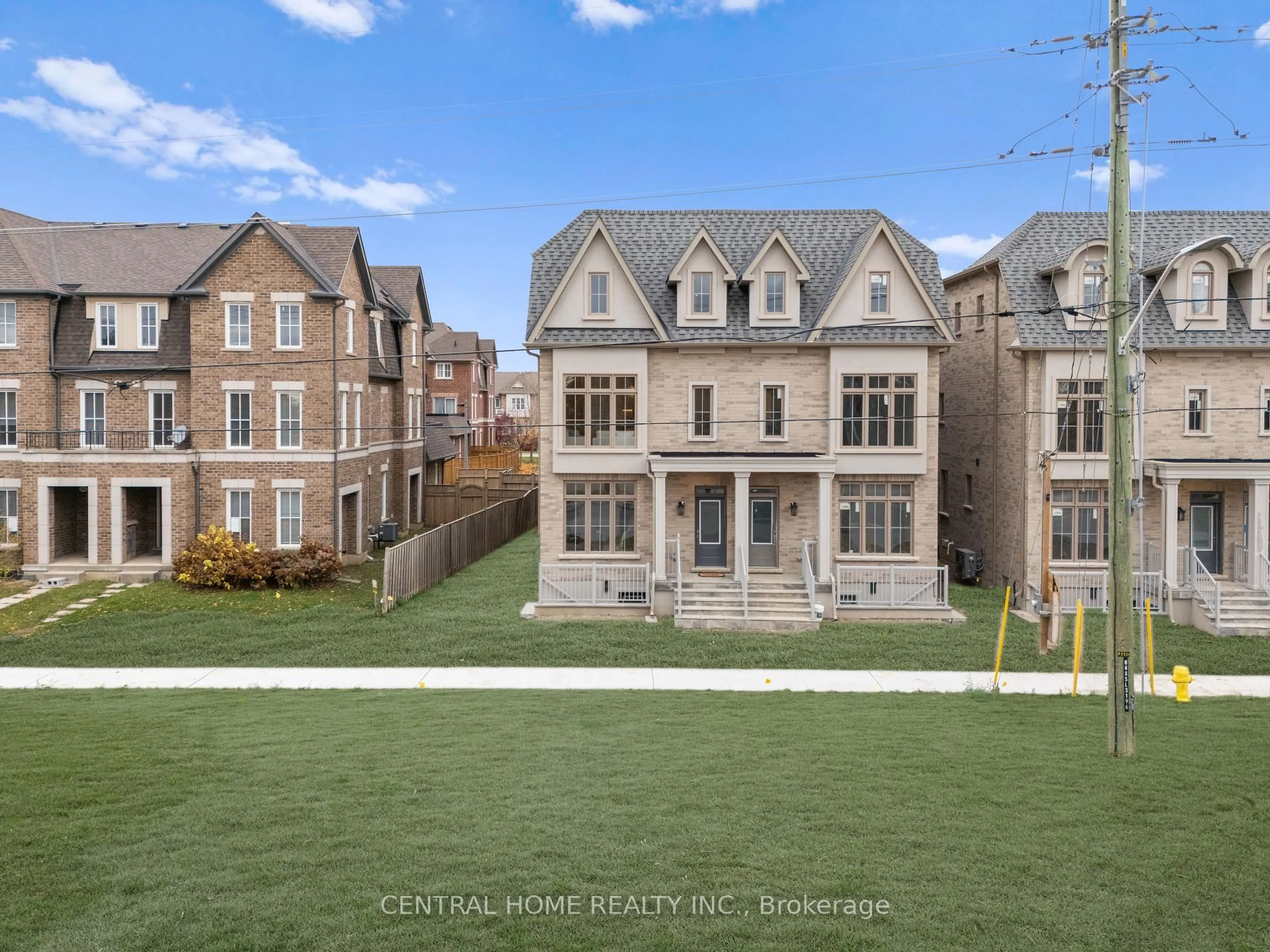 Home with brick exterior material, street for 2946 Elgin Mills Rd, Markham Ontario L6C 1K9