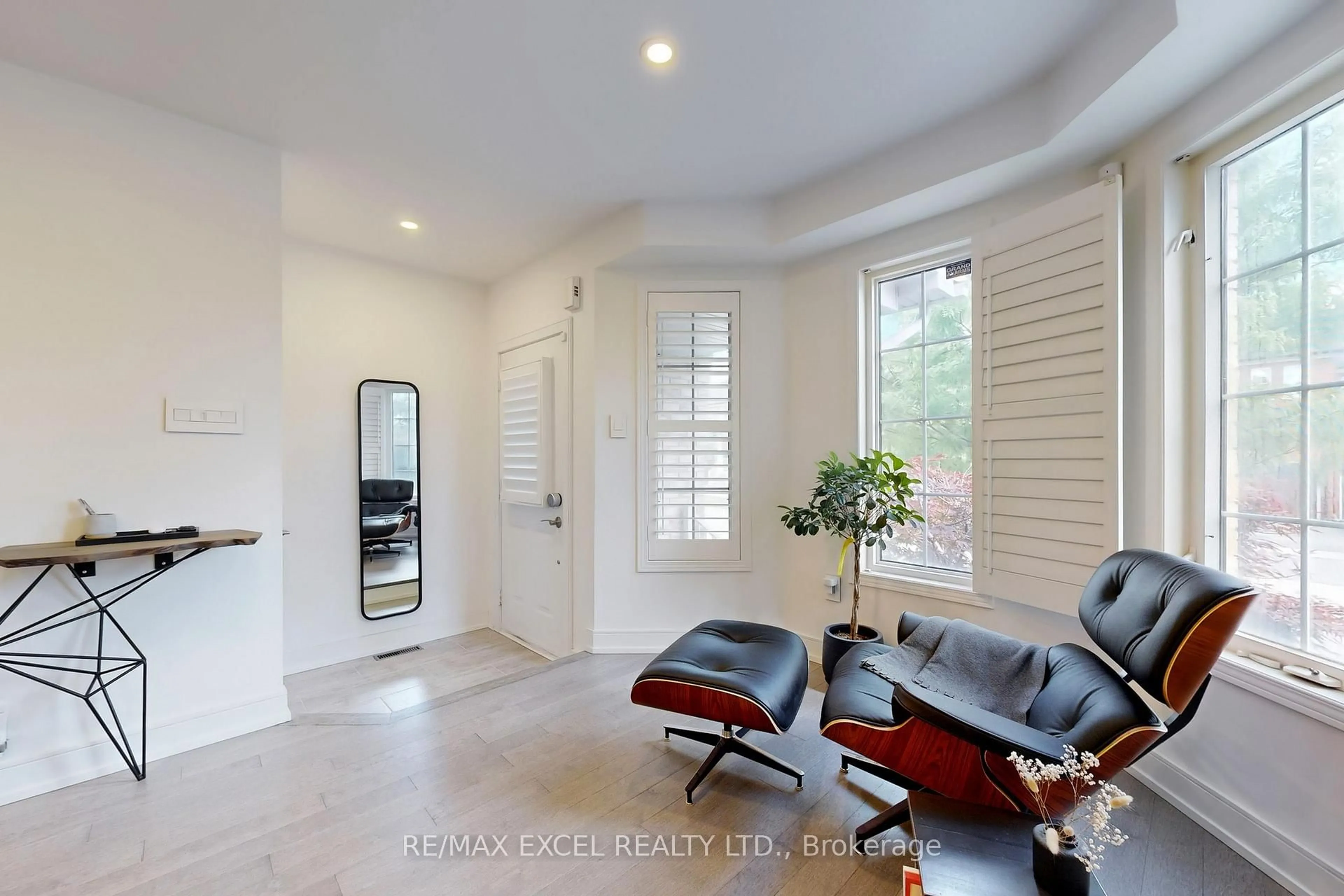 Unknown for 8 Hartmoor St, Markham Ontario L6E 2C7