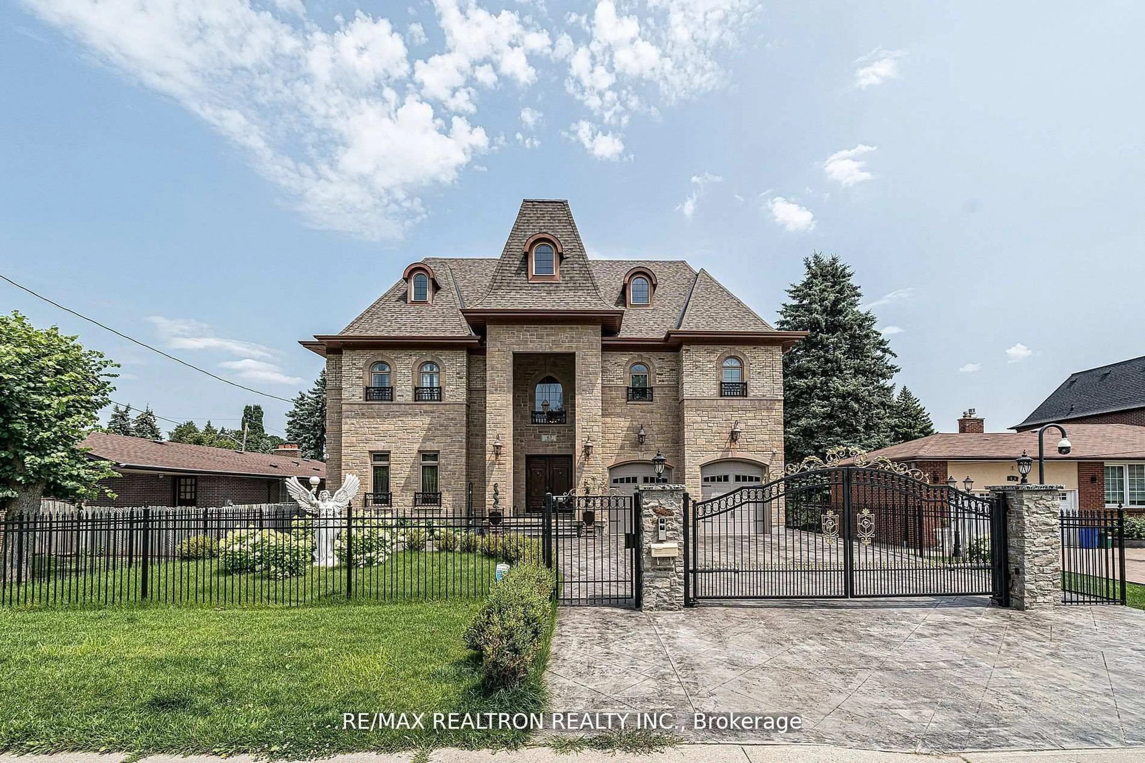 Home with brick exterior material, unknown for 63 Walmer Rd, Richmond Hill Ontario L4C 3W9