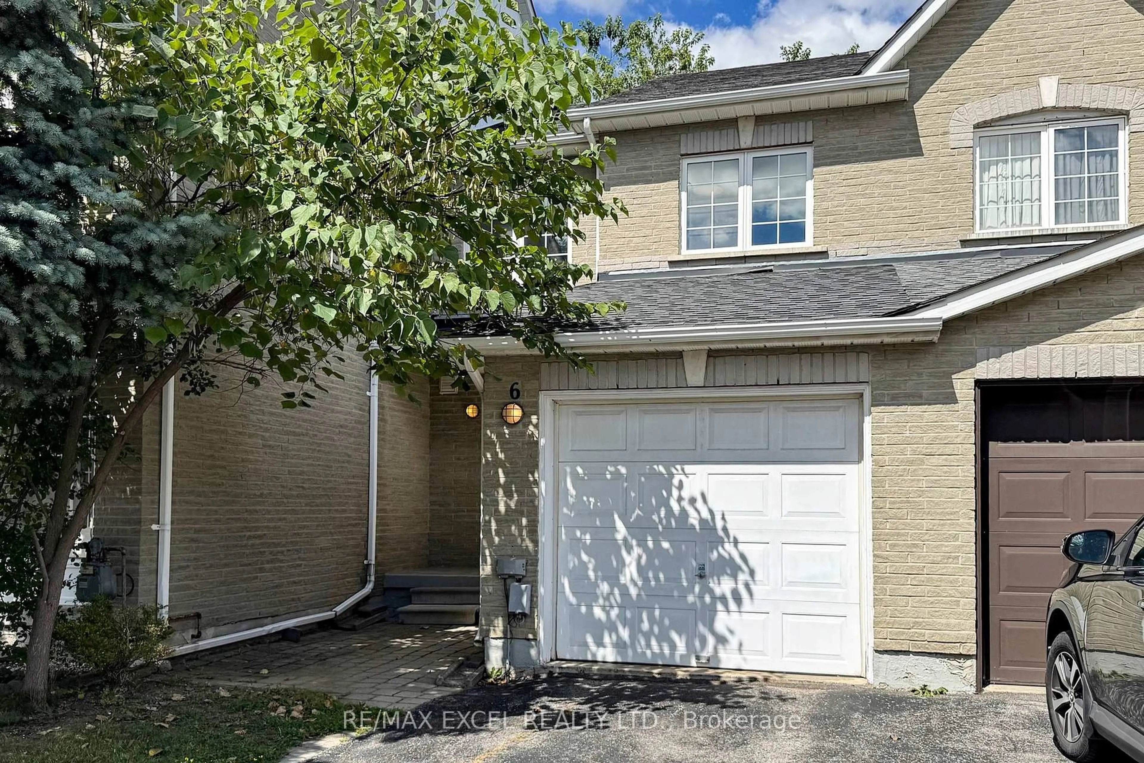 Unknown for 6 Sunway Sq, Markham Ontario L3P 7X3