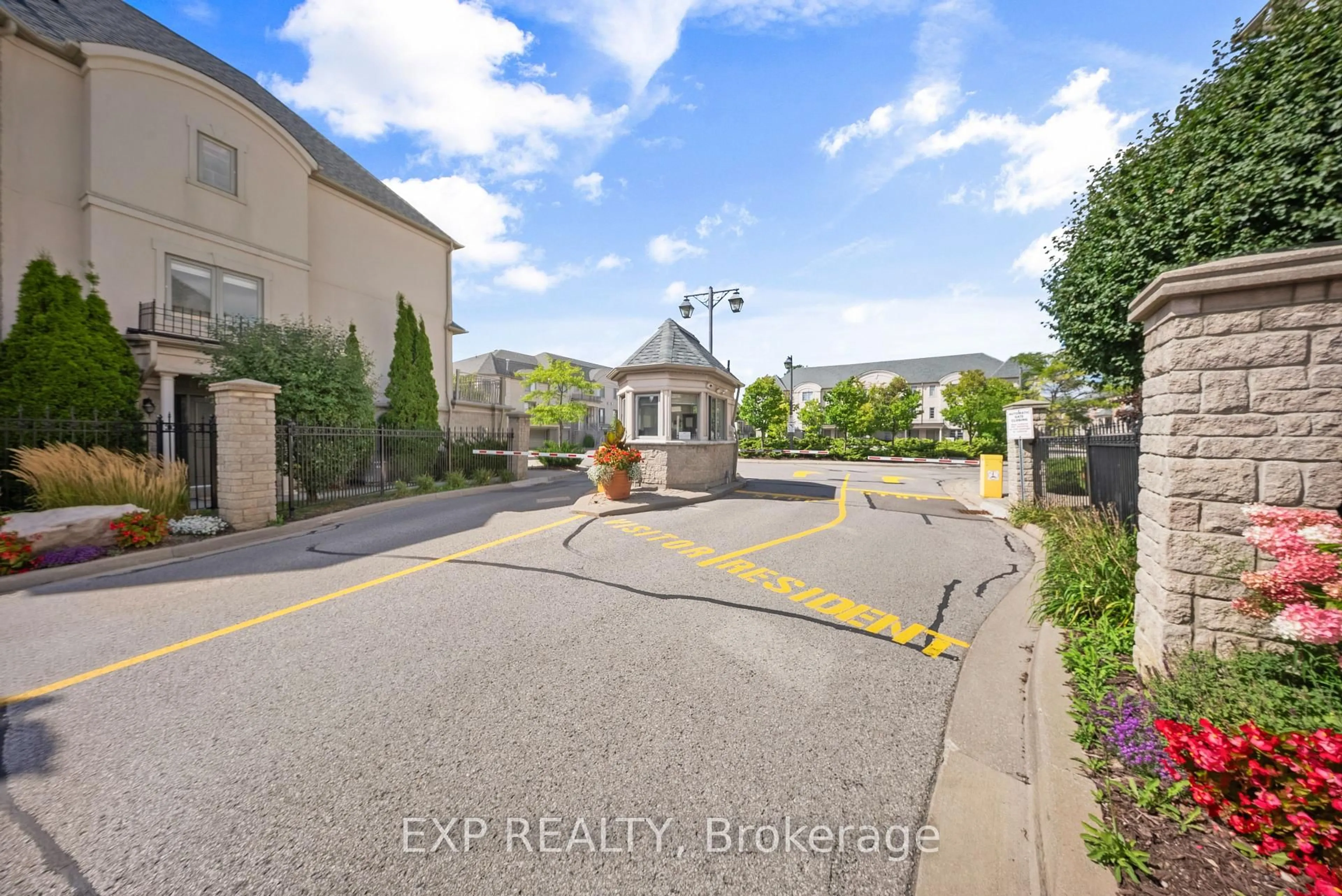 Unknown for 9133 Bayview Ave #90, Richmond Hill Ontario L4B 4V6