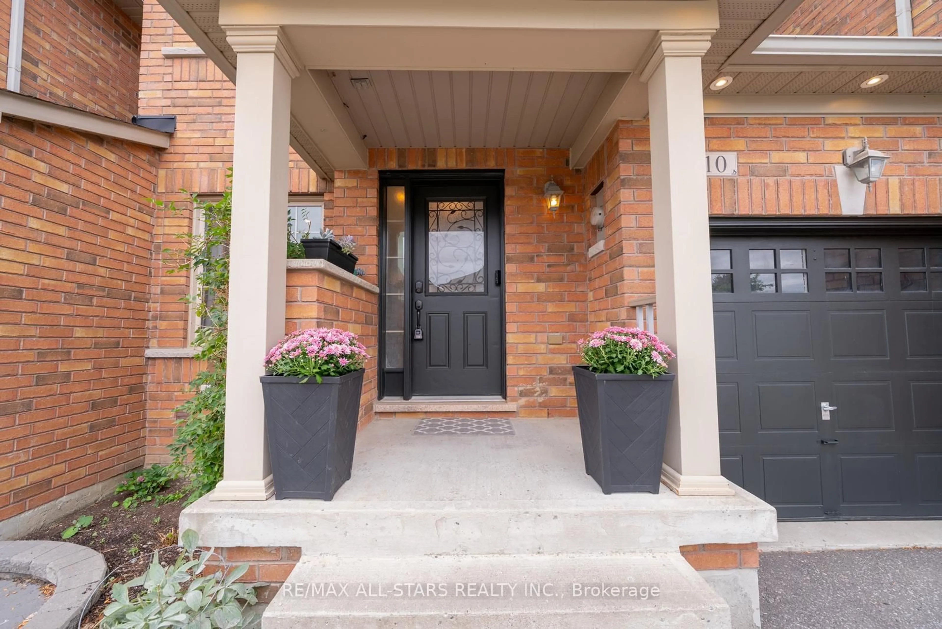 Unknown for 10 Betula Gate, Whitchurch-Stouffville Ontario L4A 0V1