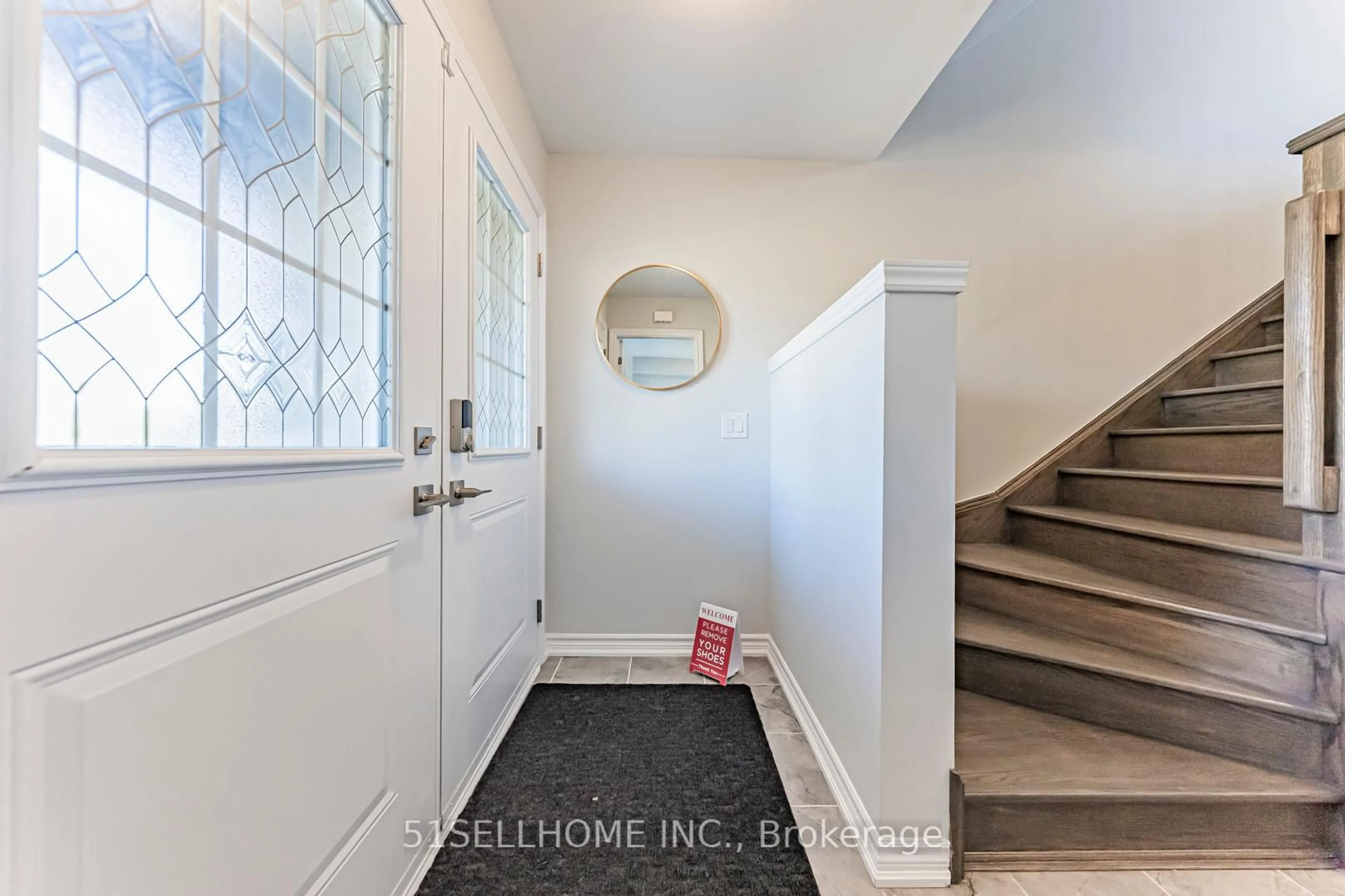 Indoor entryway for 9710 Kennedy Rd, Markham Ontario L6C 3J8
