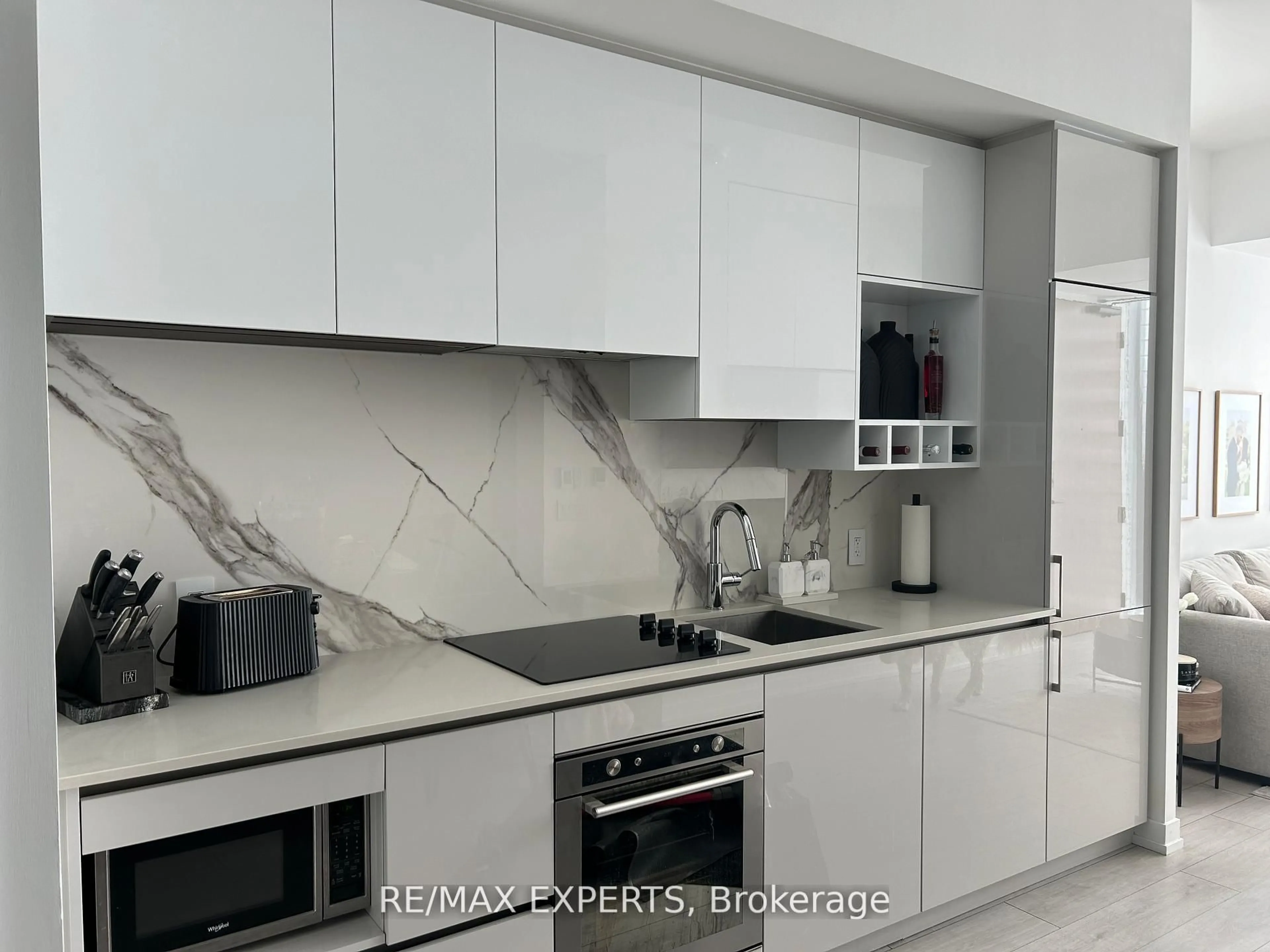 Unknown for 9 Buttermill Ave #TH05, Vaughan Ontario L4K 0M5