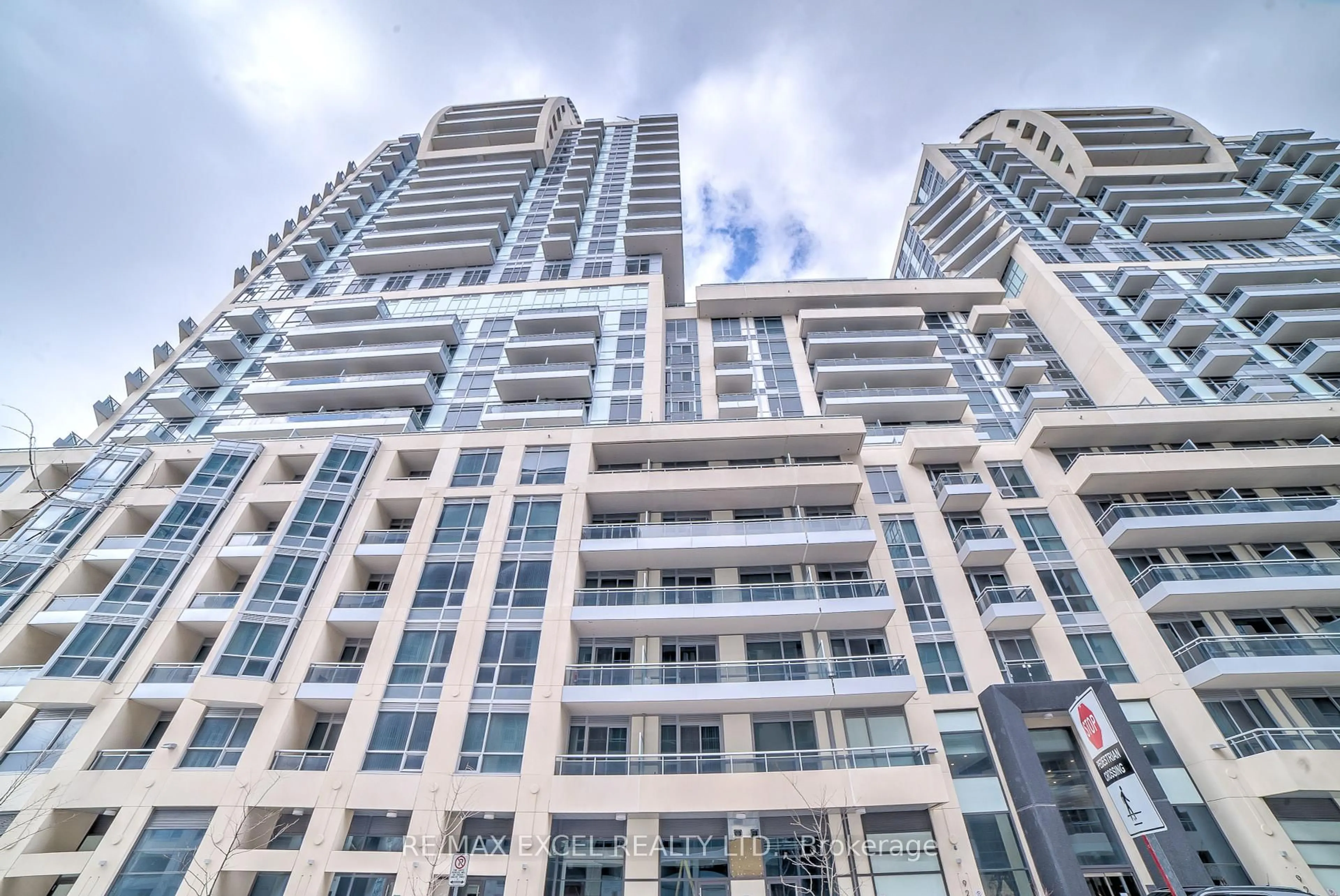 Unknown for 9191 Yonge St #605, Richmond Hill Ontario L4C 1E2