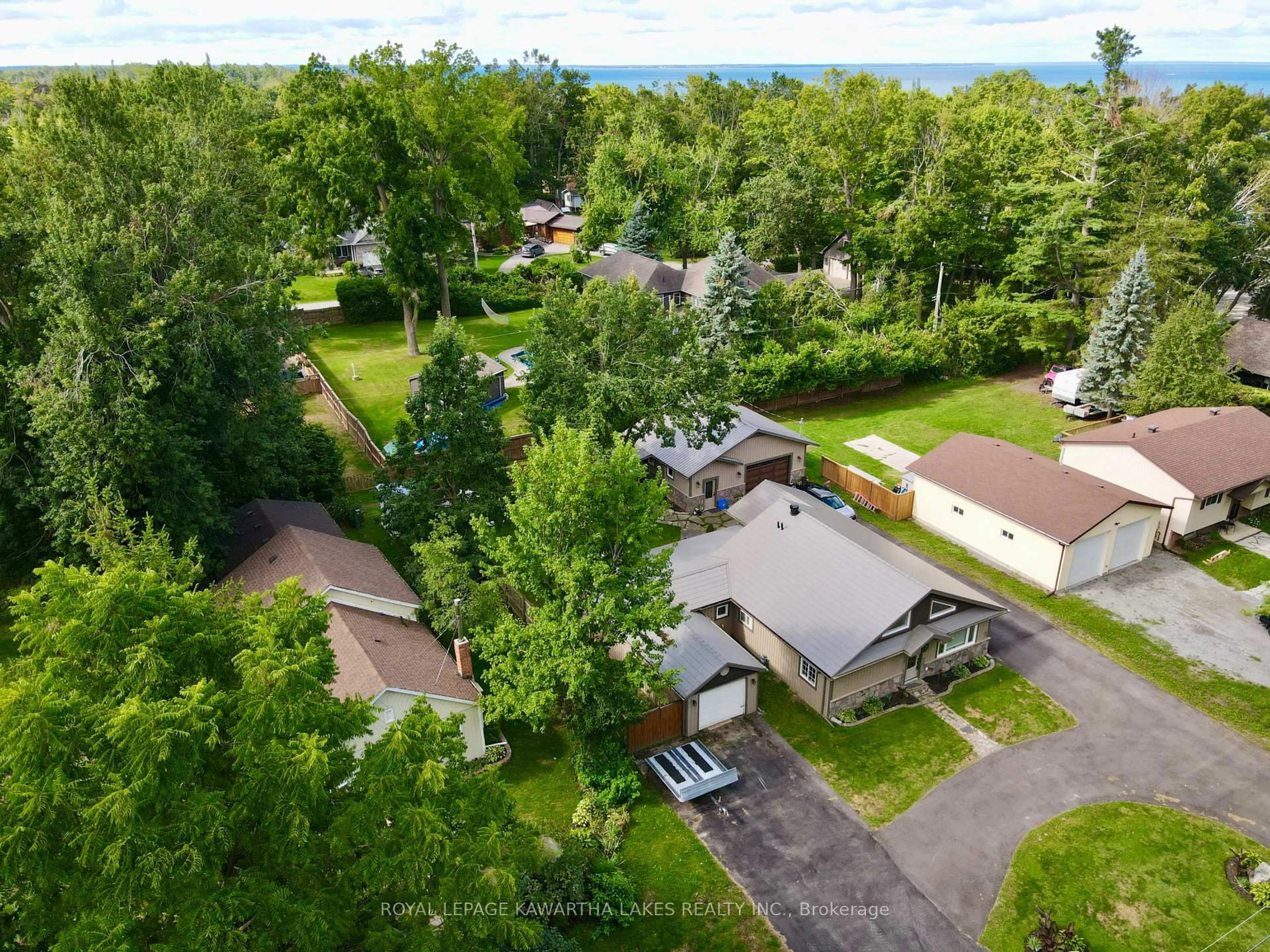 A pic from outside/outdoor area/front of a property/back of a property/a pic from drone, unknown for 69 Seventh St, Brock Ontario L0K 1A0