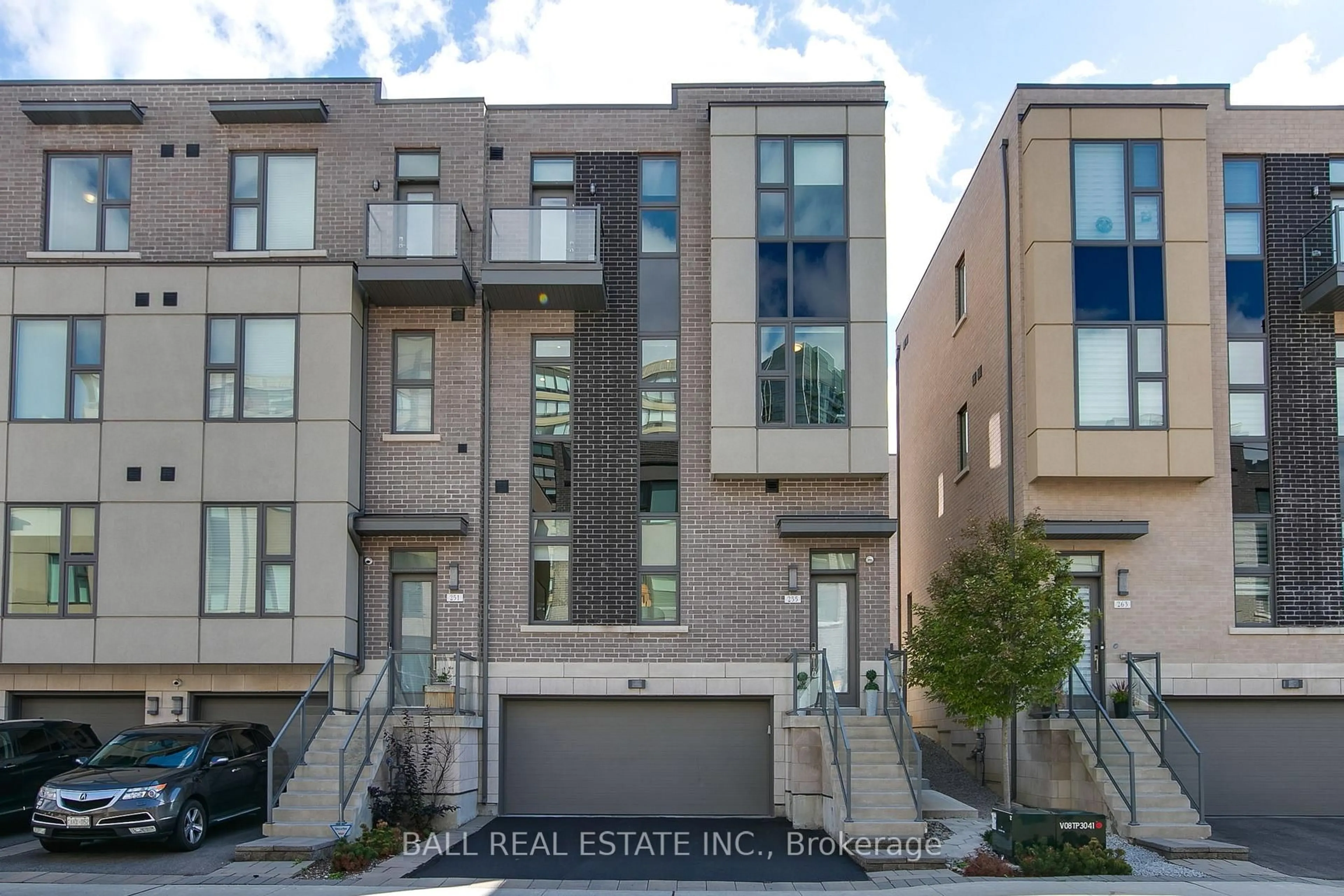Home with brick exterior material, street for 255 Smallwood Circ, Vaughan Ontario L4J 0K8