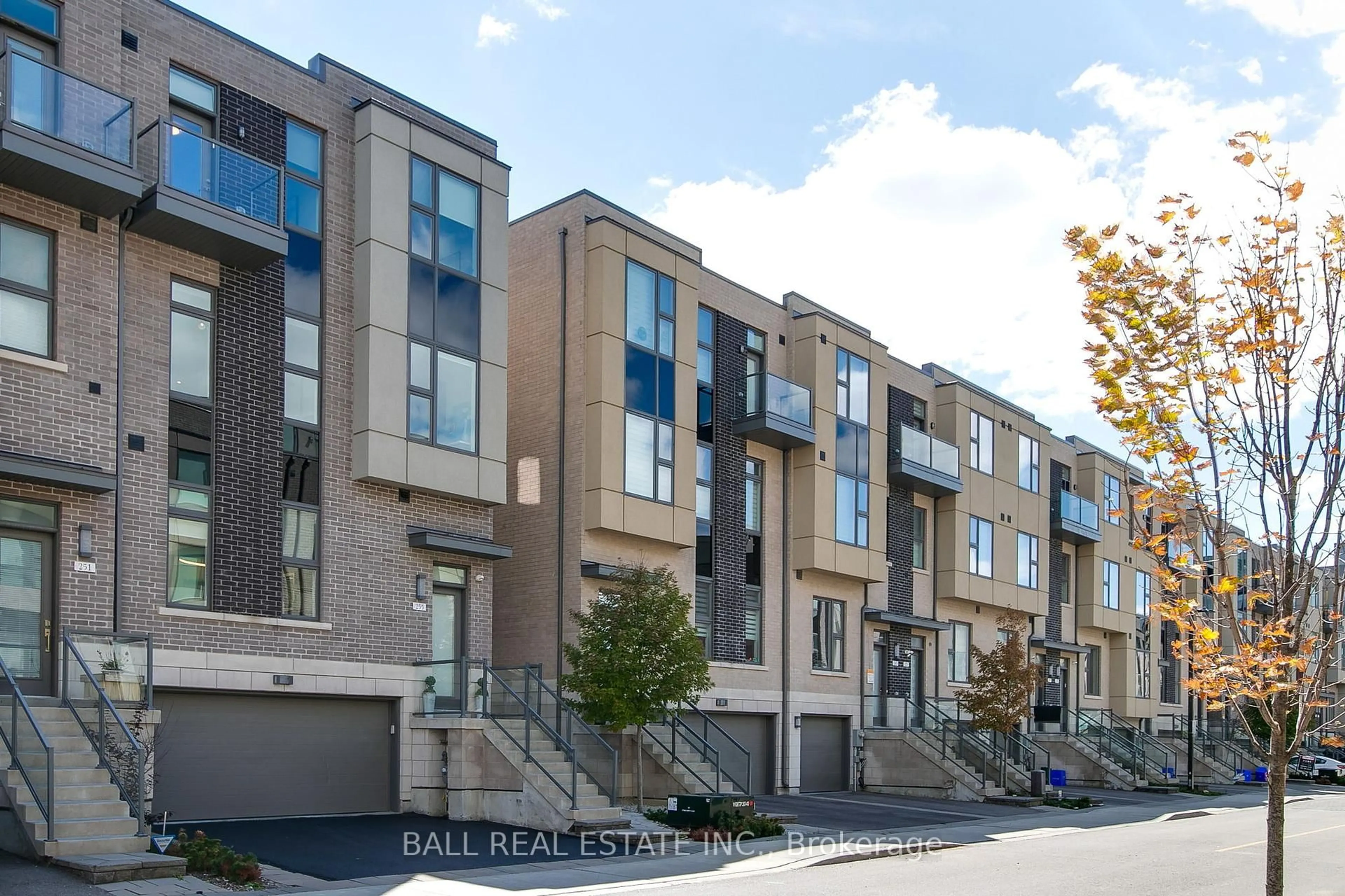 Home with brick exterior material, street for 255 Smallwood Circ, Vaughan Ontario L4J 0K8