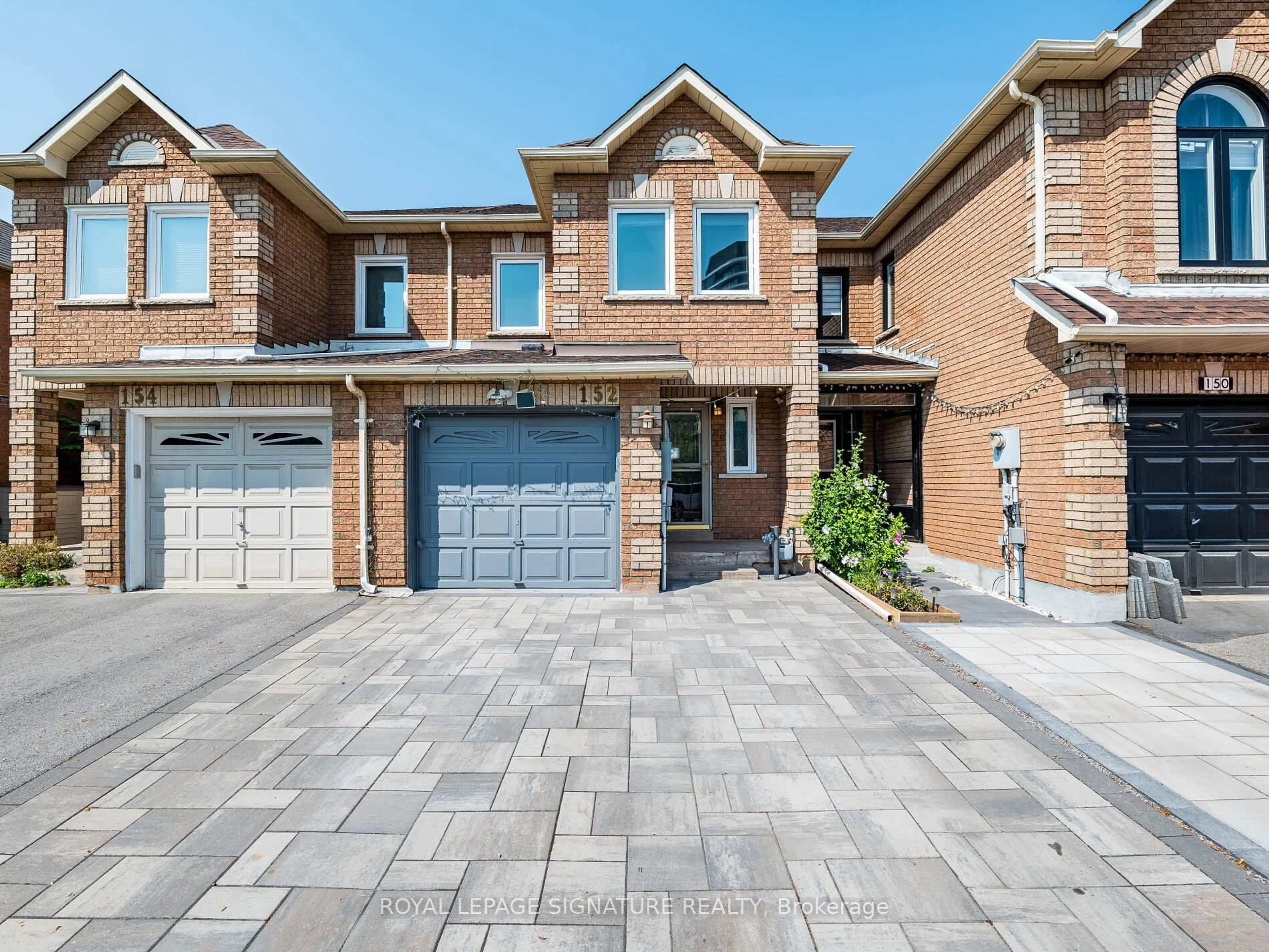Home with brick exterior material, street for 152 Lindenshire Ave, Vaughan Ontario L6A 2N5
