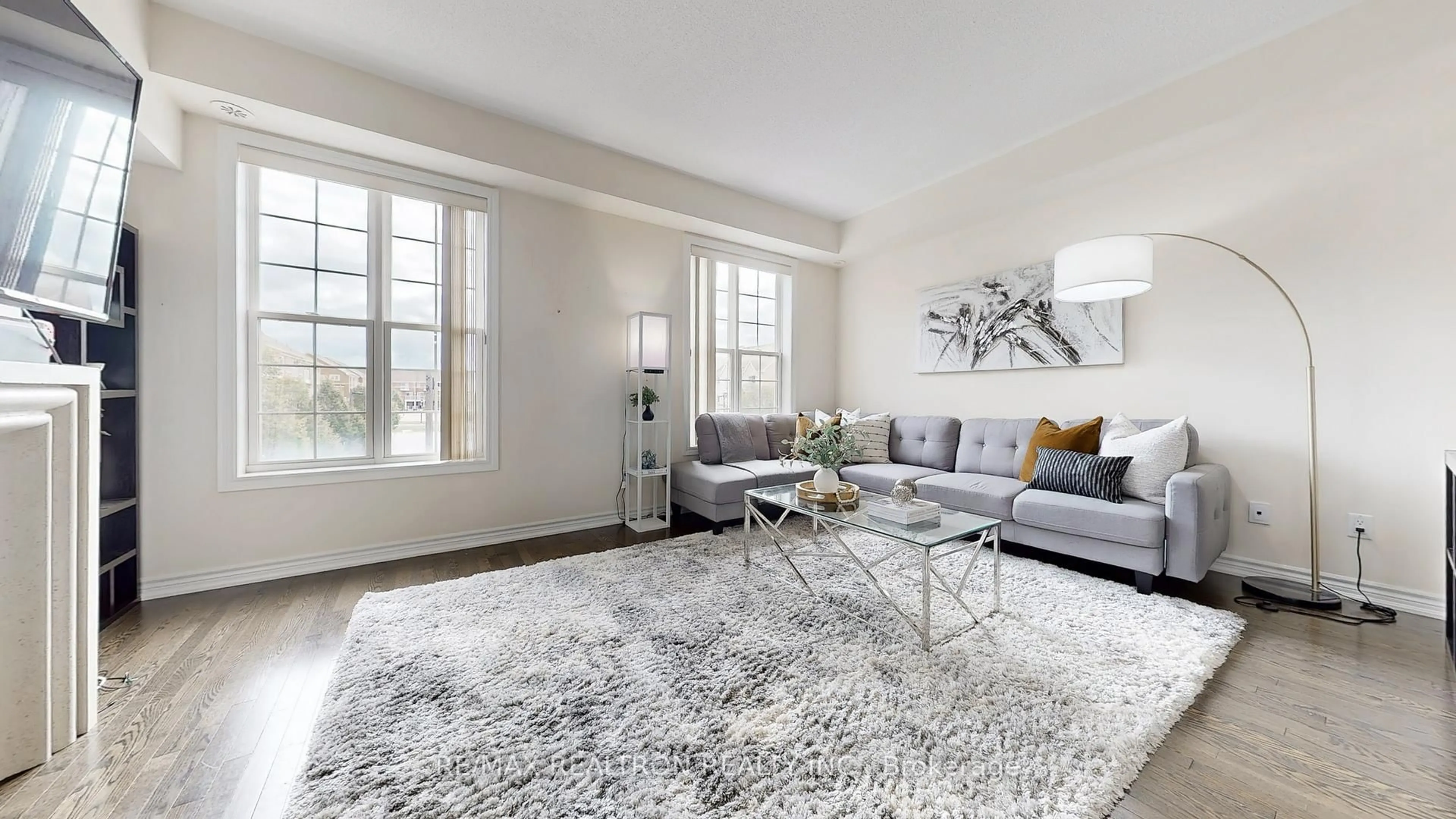 Living room with furniture, carpet floor for 9 Haute Lane, Markham Ontario L6C 0P2