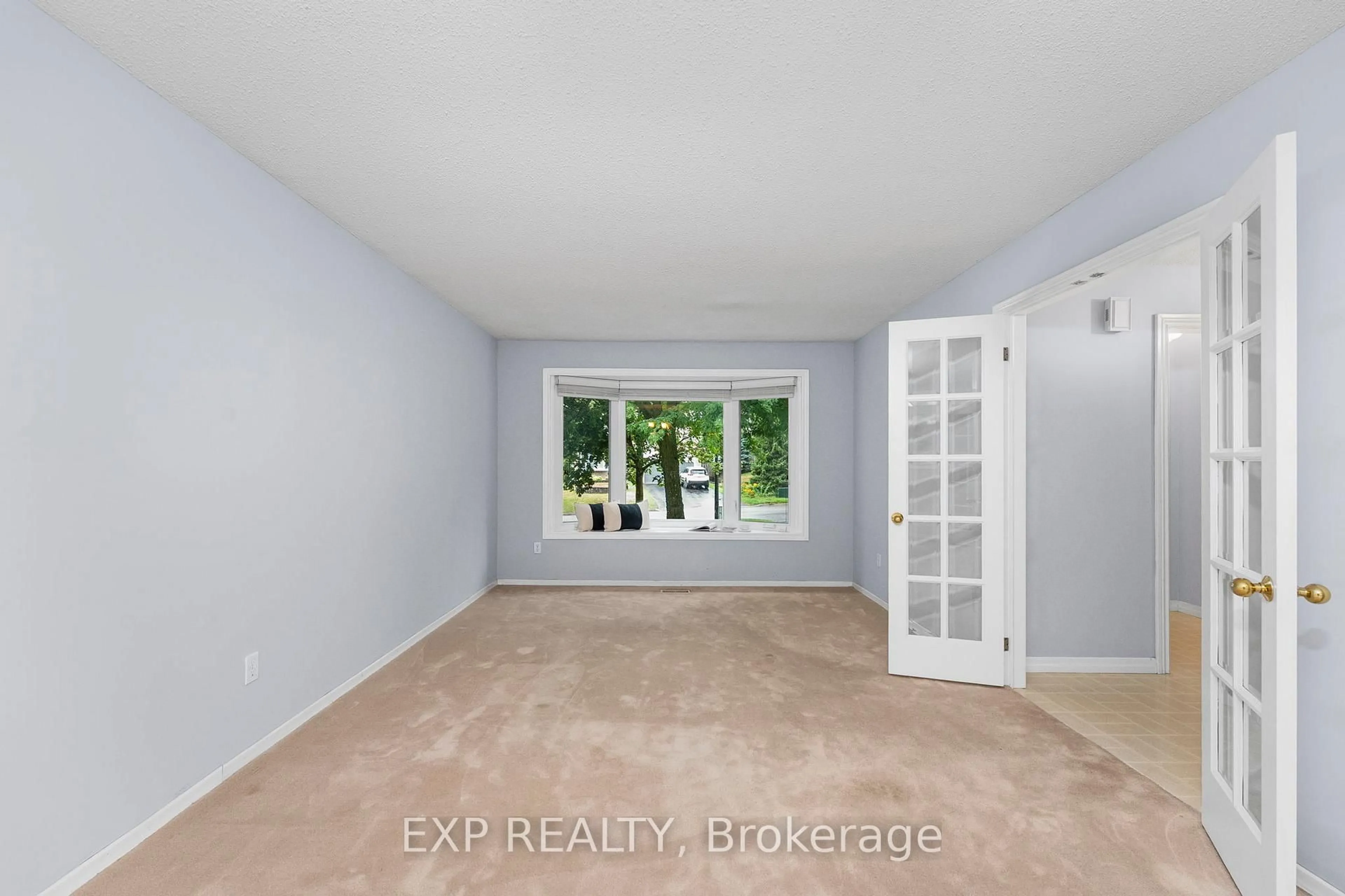A pic of a room for 56 Manning Cres, Newmarket Ontario L3Y 6H4