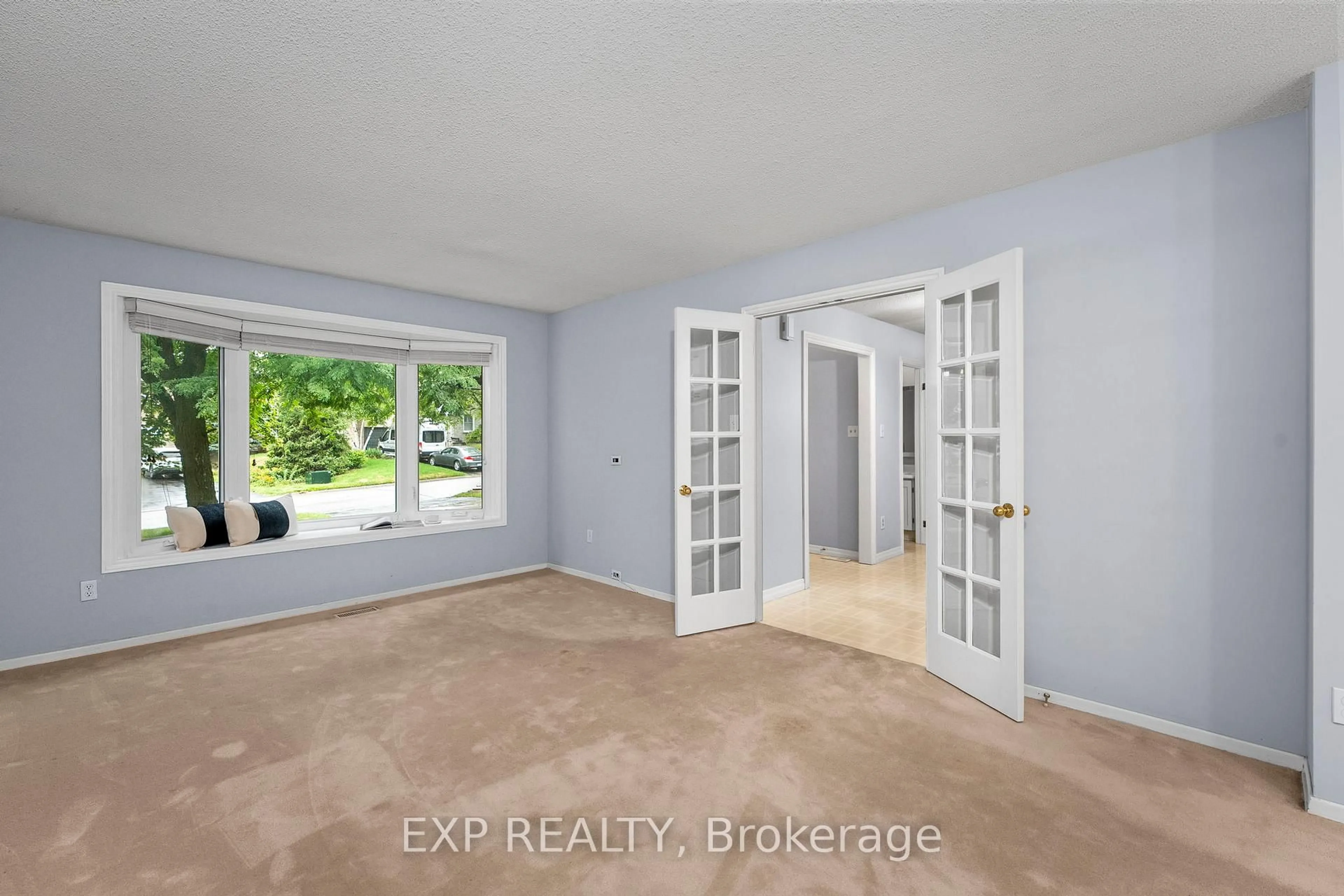 A pic of a room for 56 Manning Cres, Newmarket Ontario L3Y 6H4