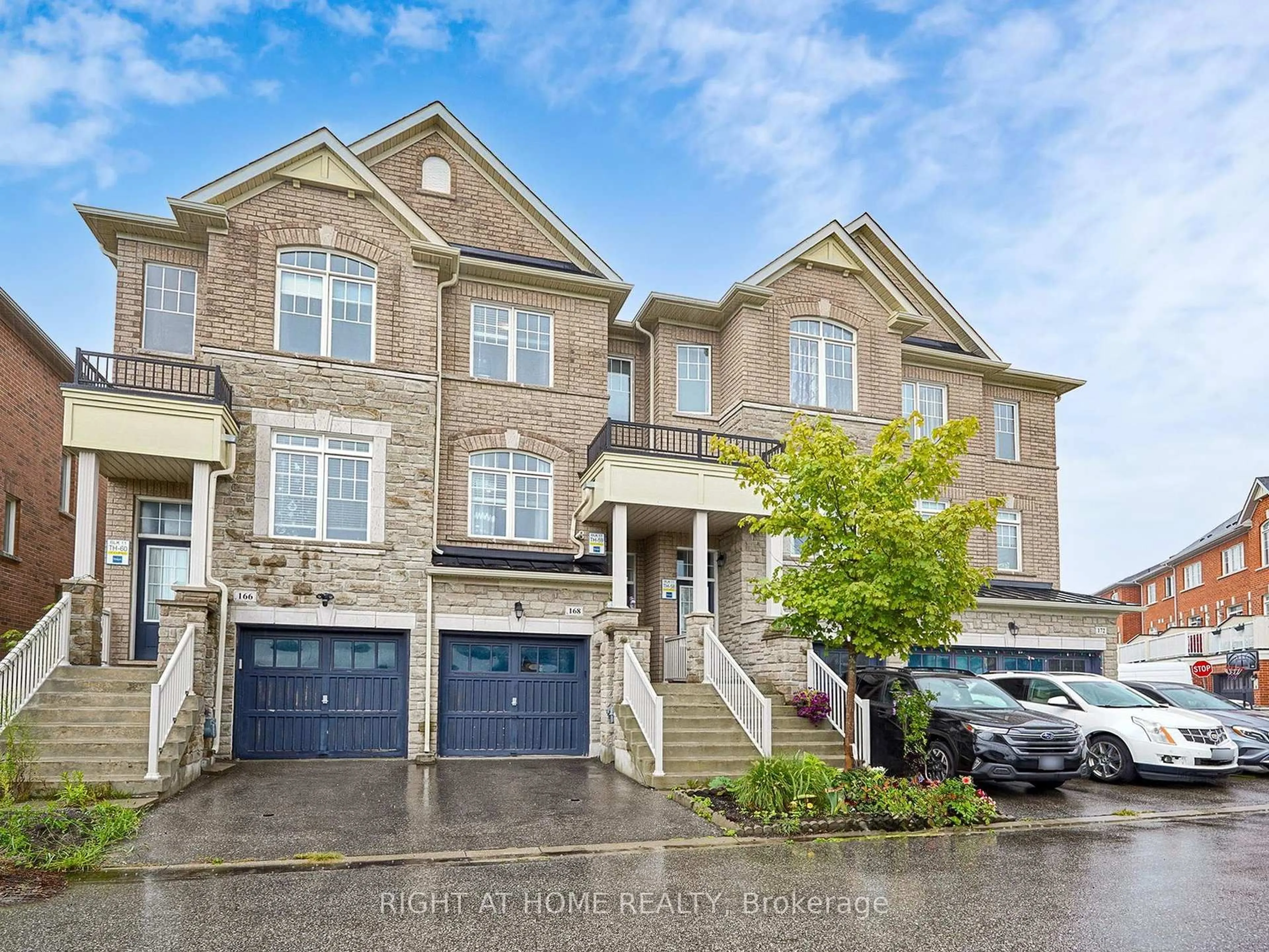 Home with brick exterior material, street for 168 Dundas Way, Markham Ontario L6E 0T1