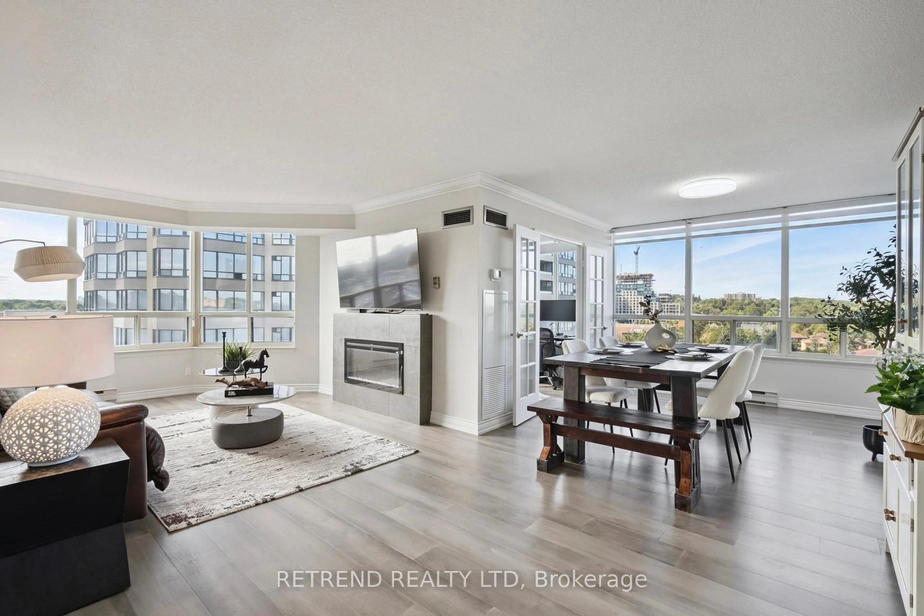 Unknown for 32 Clarissa Dr #826, Richmond Hill Ontario L4C 9R7