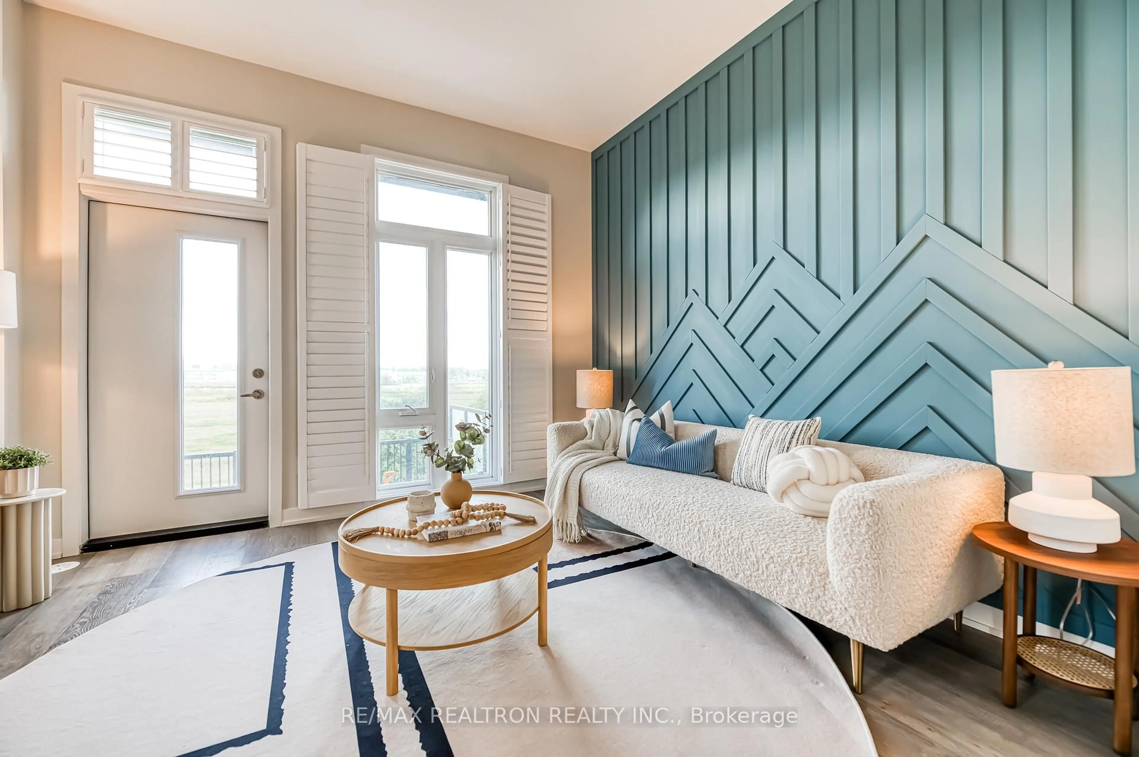 Indoor entryway for 7 Steckley House Lane #616, Richmond Hill Ontario L4S 0N2