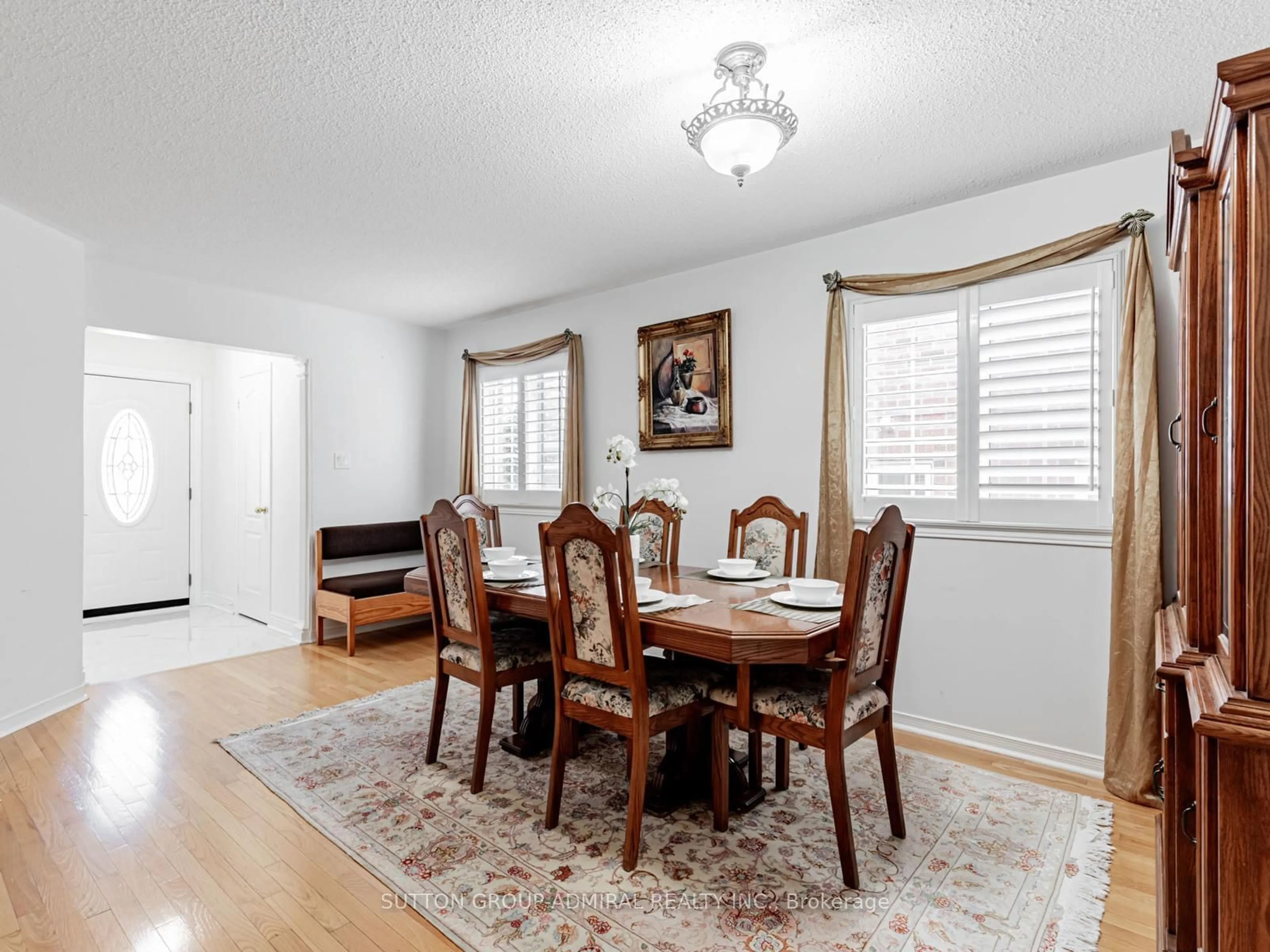 Dining room, wood/laminate floor for 185 Foxfield Cres, Vaughan Ontario L4K 5E8