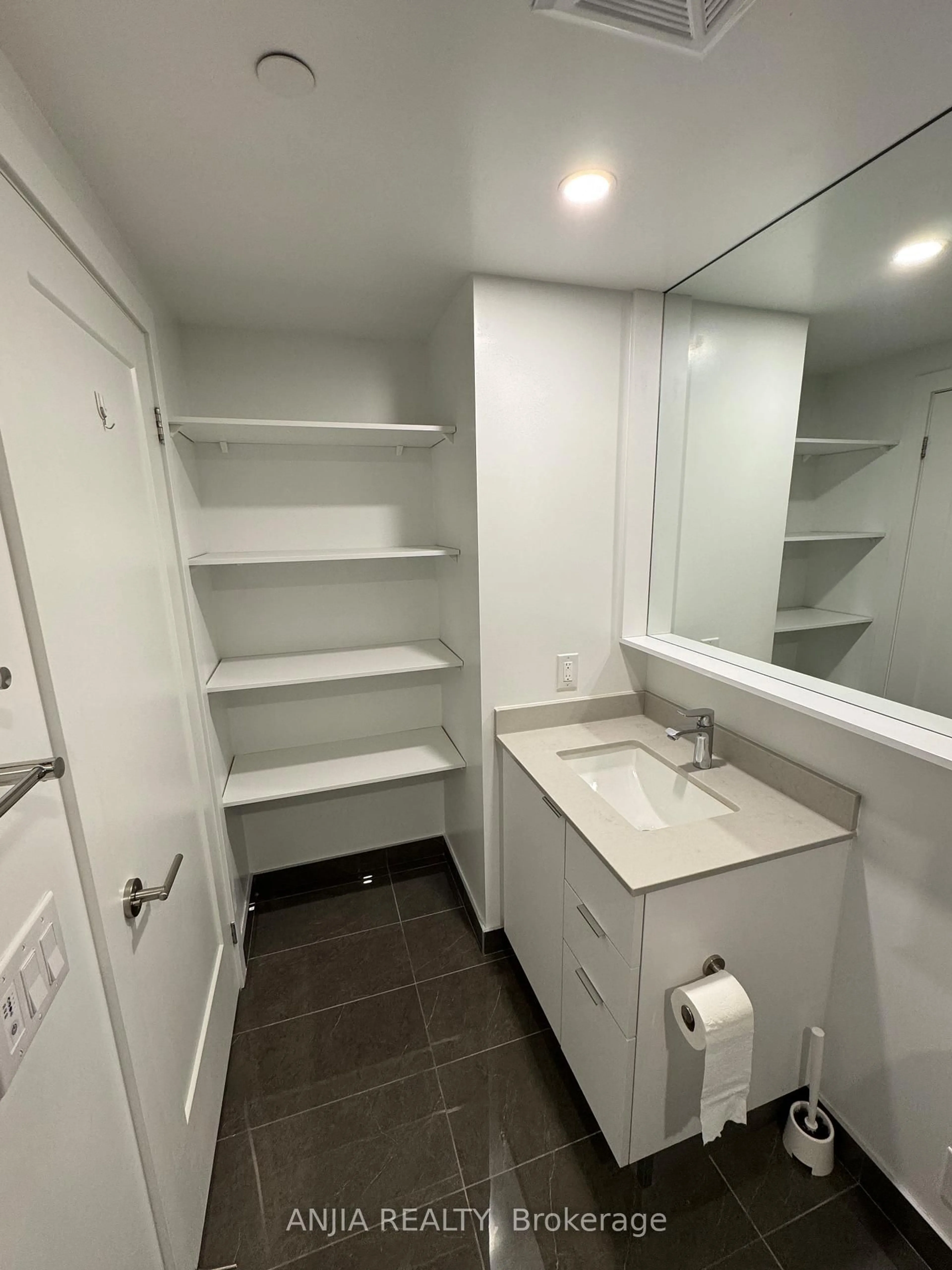 Standard bathroom, unknown for 9 Clegg Rd #822, Markham Ontario L6G 0H3
