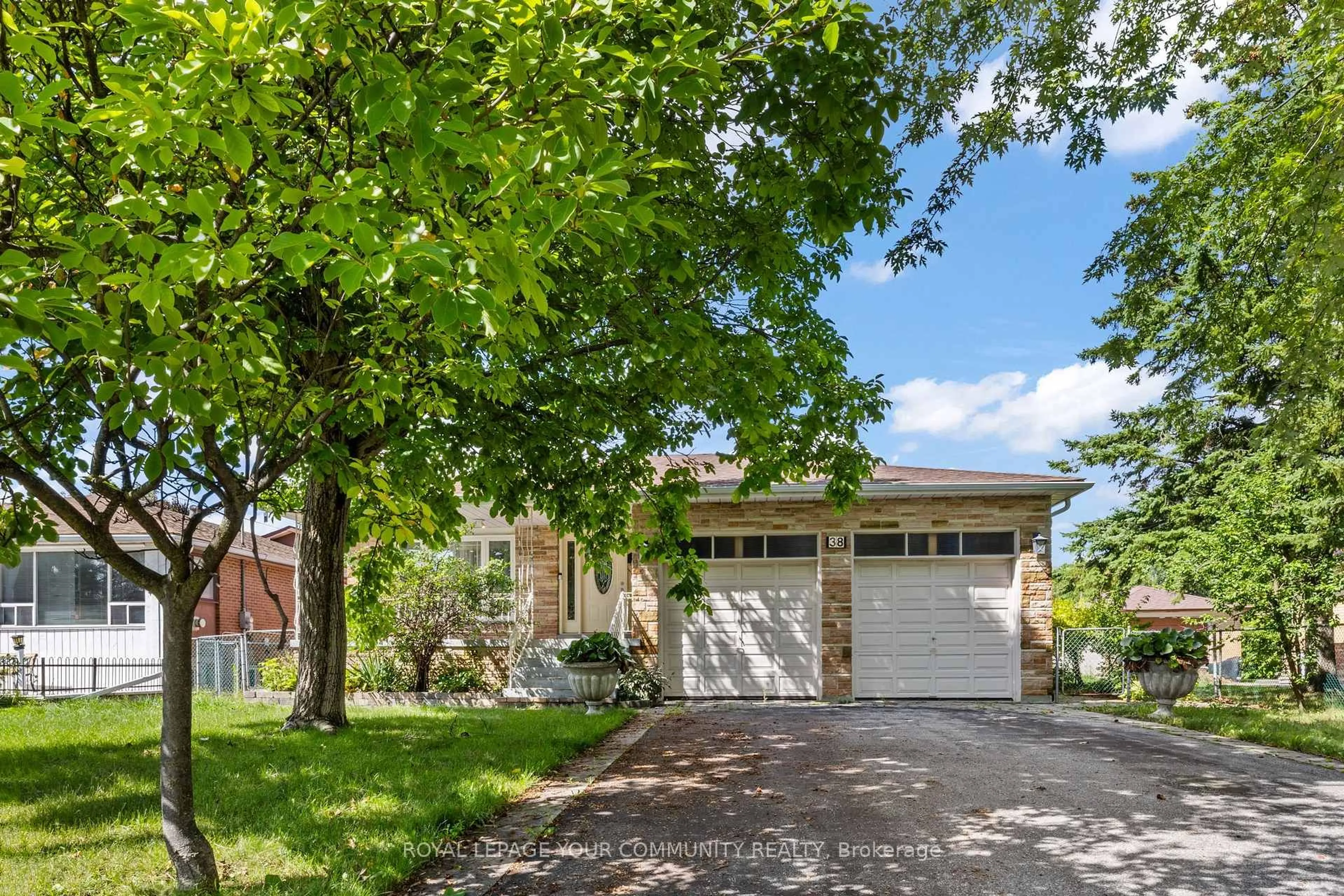 Unknown for 38 Spruce Ave, Richmond Hill Ontario L4C 6W1