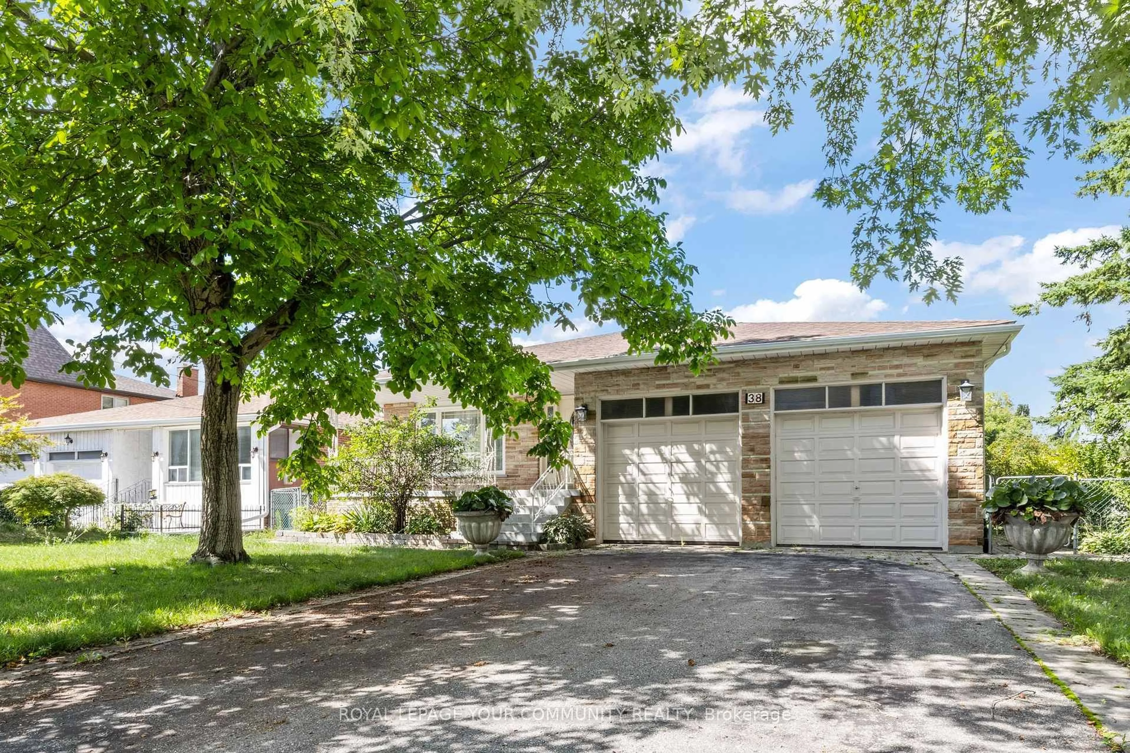 Unknown for 38 Spruce Ave, Richmond Hill Ontario L4C 6W1